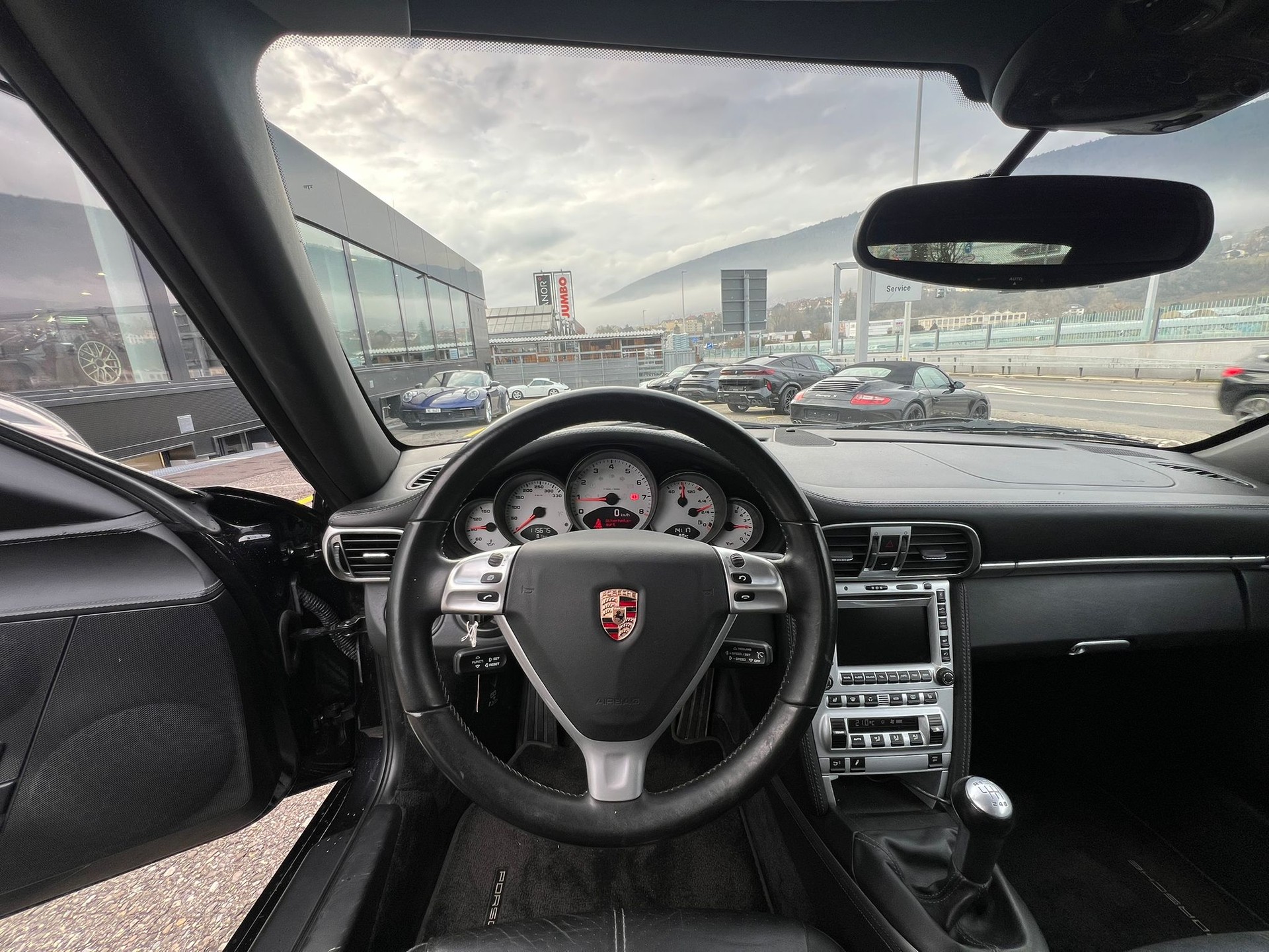 PORSCHE 911 Cabrio Carrera S-image-14