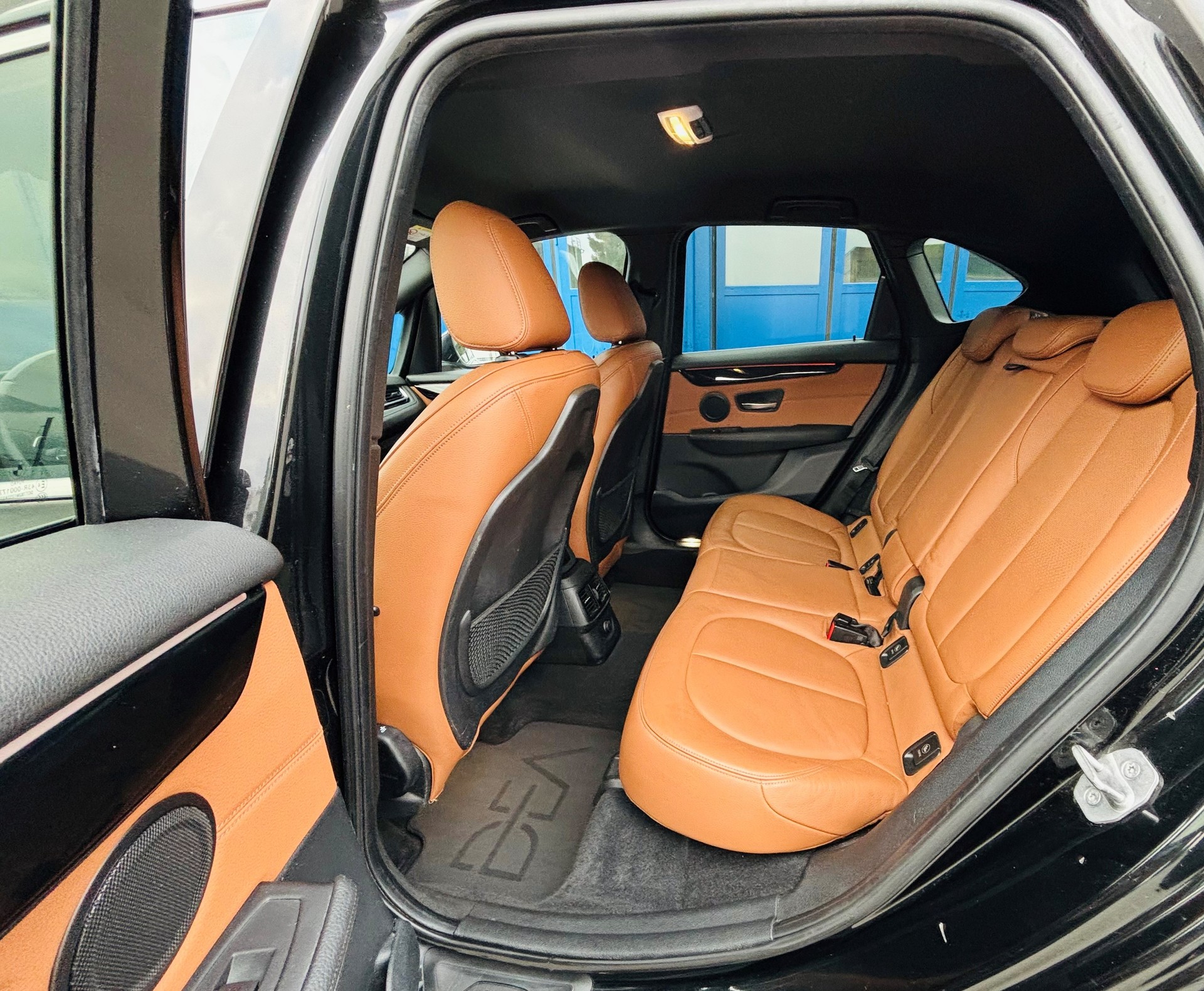BMW 220d xDrive Active Tourer Luxury Line Steptronic-image-9