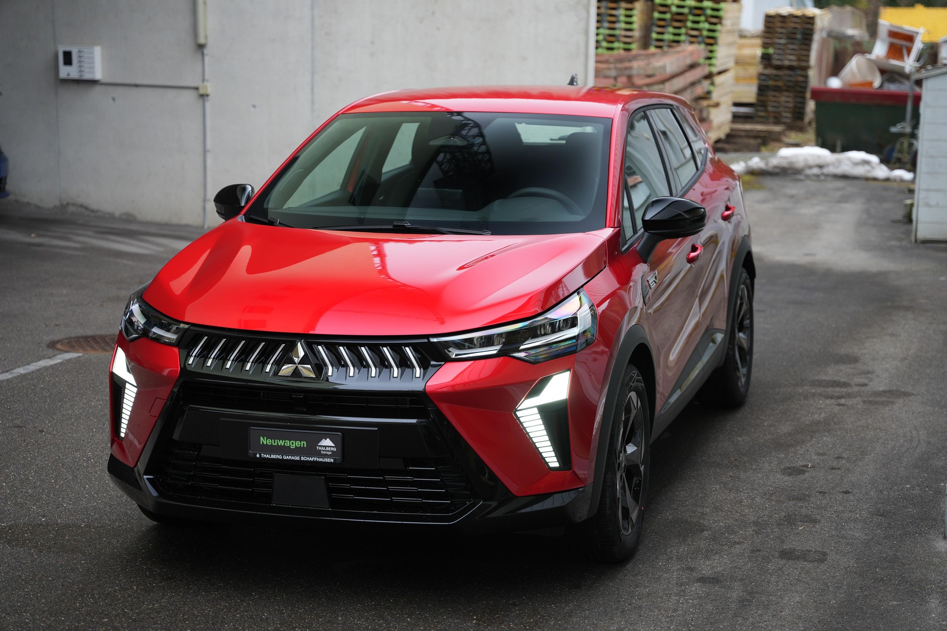 MITSUBISHI Grandis 1.8 HEV Invite+-image-1