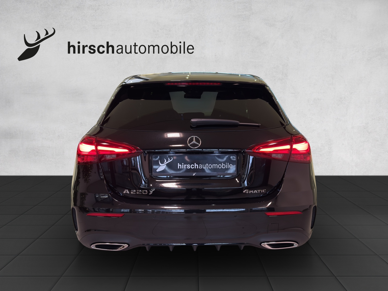 MERCEDES-BENZ A 220 4Matic 8G-DCT-showroom-element-2