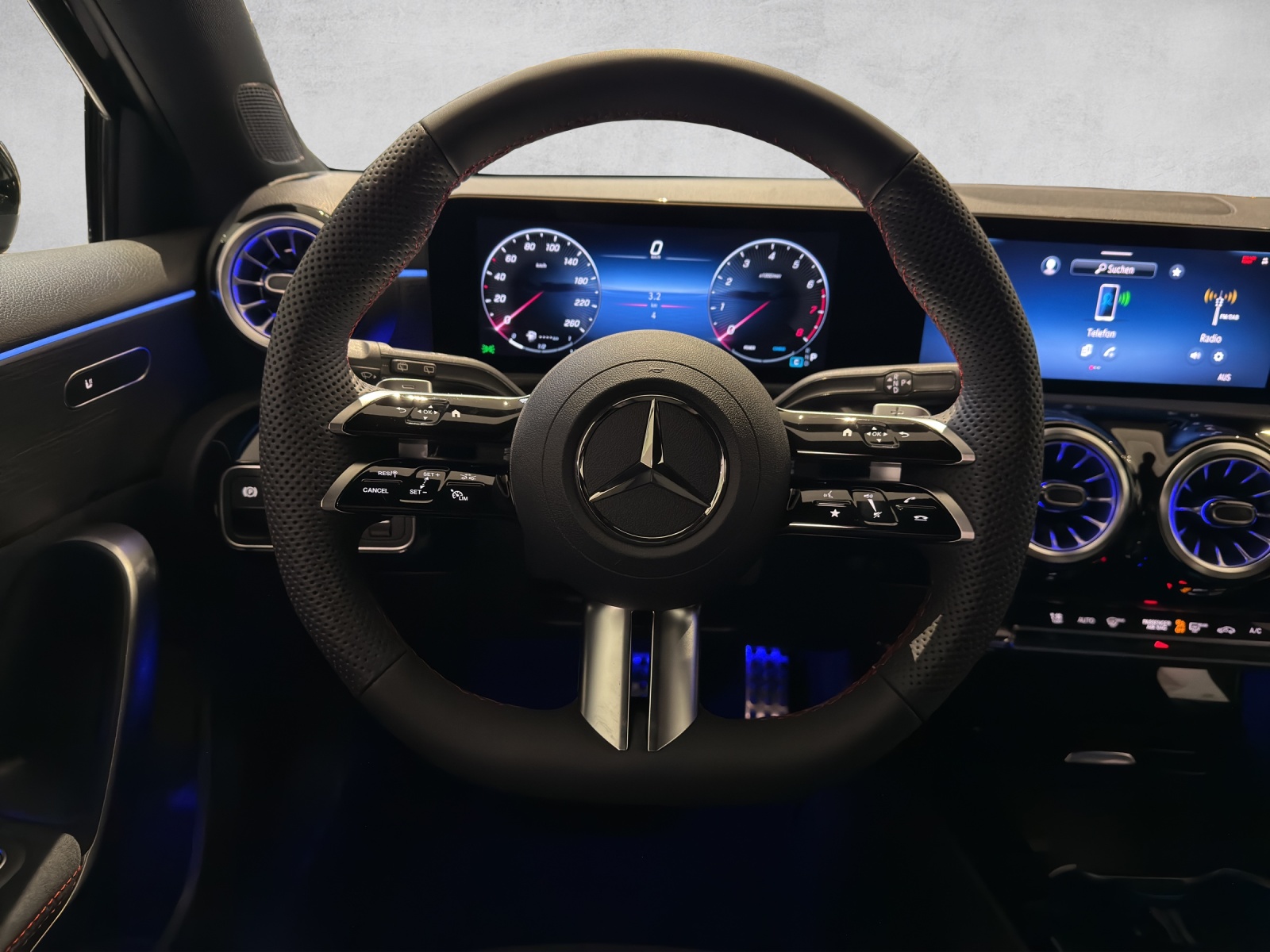 MERCEDES-BENZ A 220 4Matic 8G-DCT-image-12
