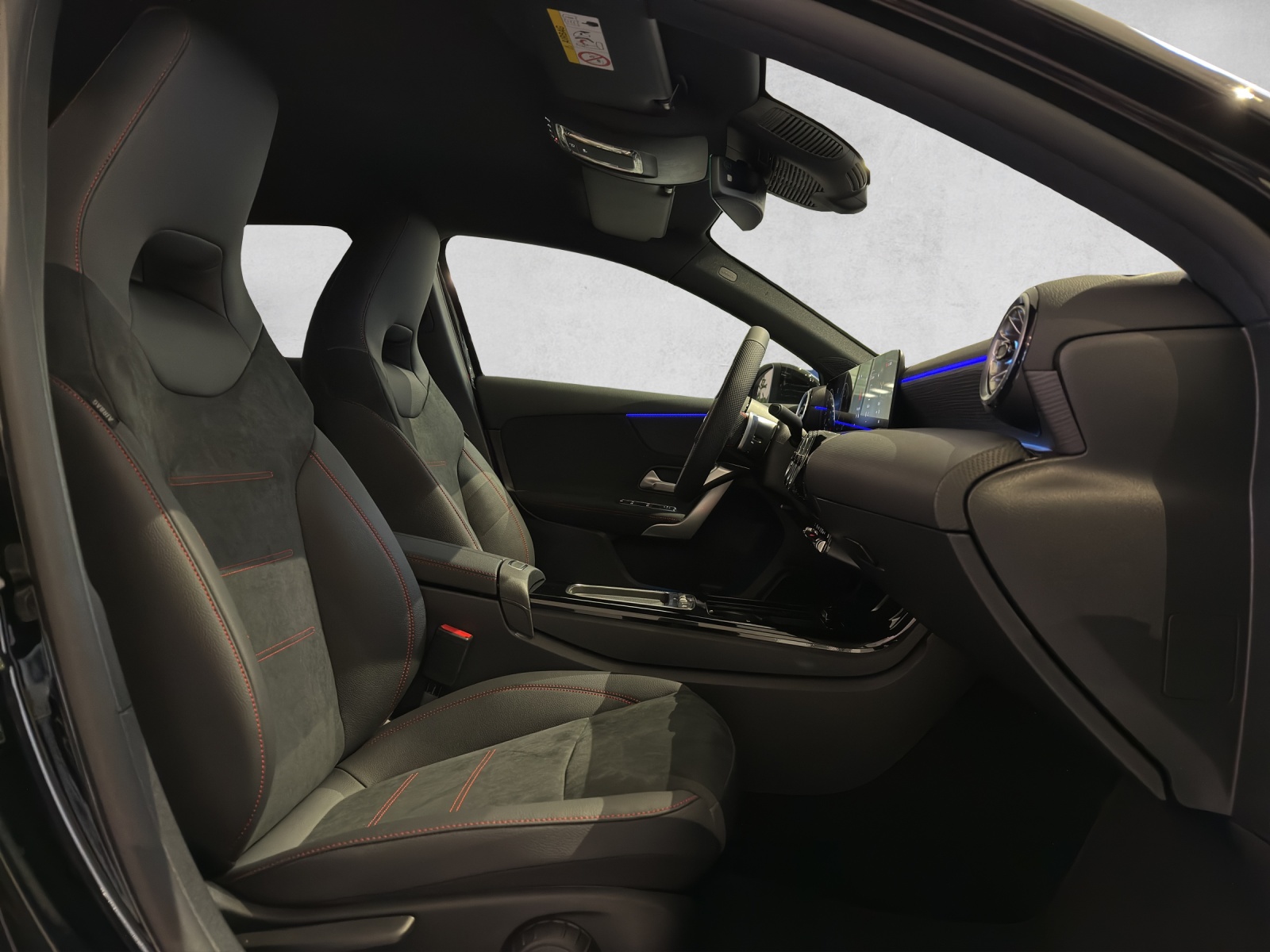 MERCEDES-BENZ A 220 4Matic 8G-DCT-image-7