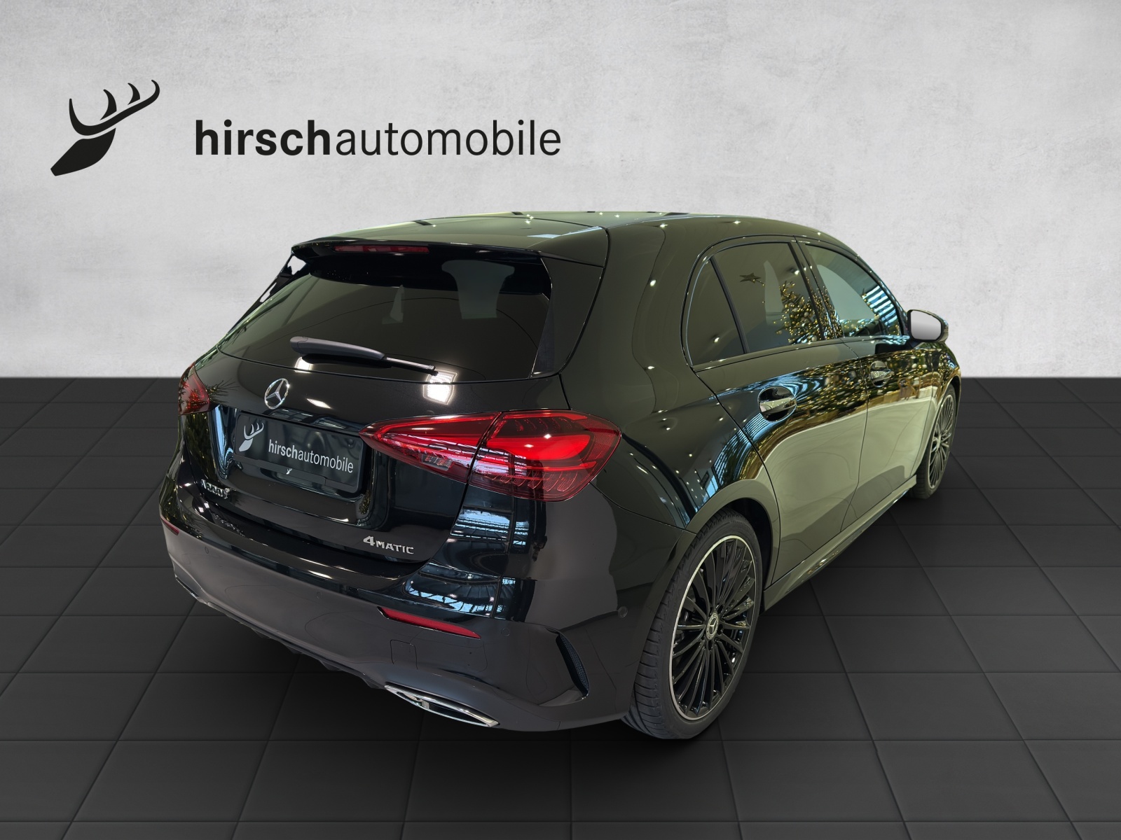 MERCEDES-BENZ A 220 4Matic 8G-DCT-showroom-element-3