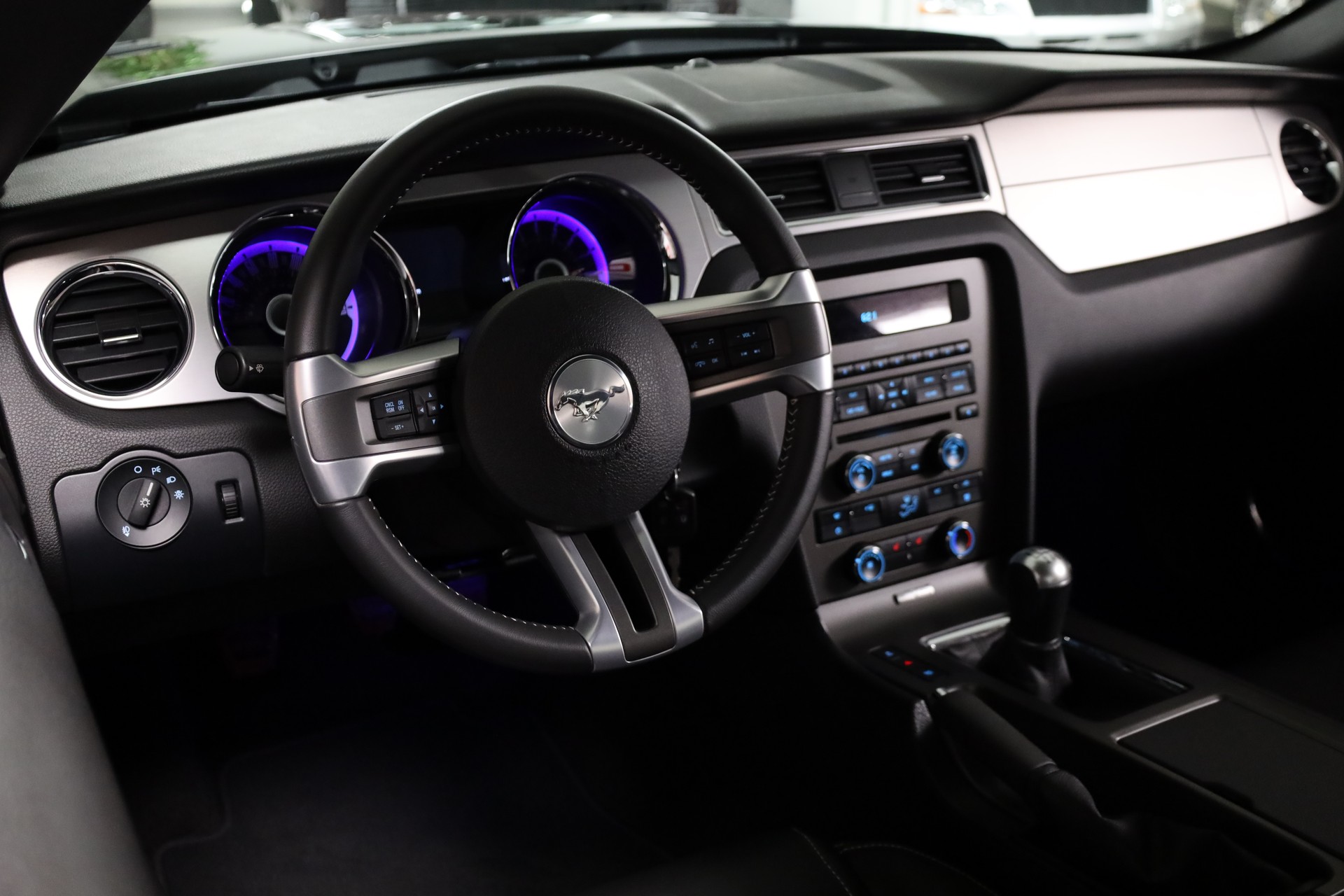 FORD Mustang 5.0 V8 GT 2013-Modell-image-10