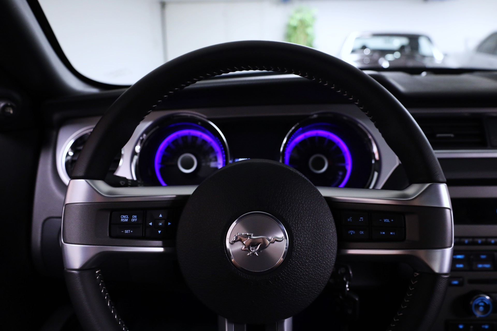 FORD Mustang 5.0 V8 GT 2013-Modell-image-12