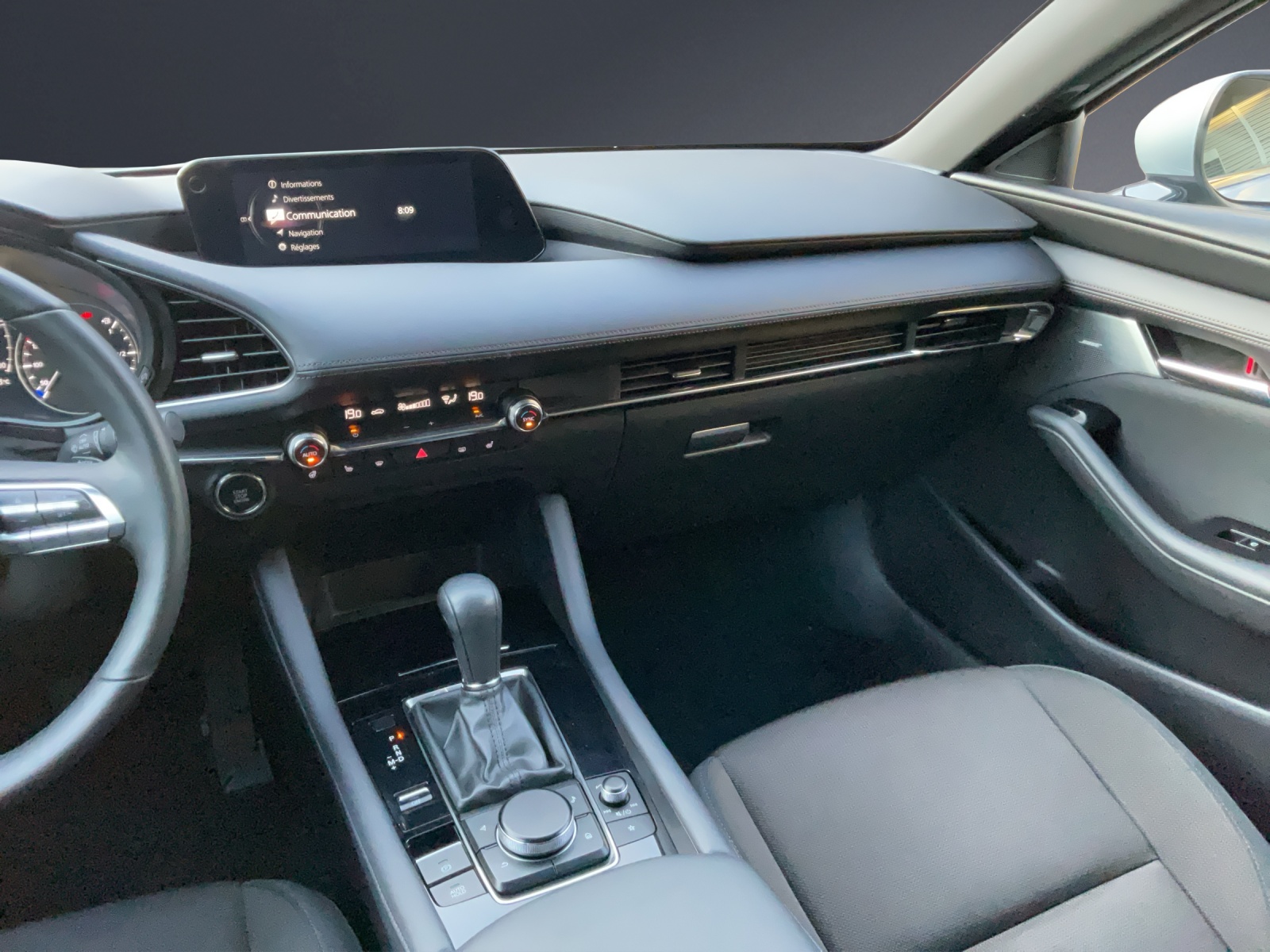 MAZDA 3 HB X 186 RevolutionAut.-image-10