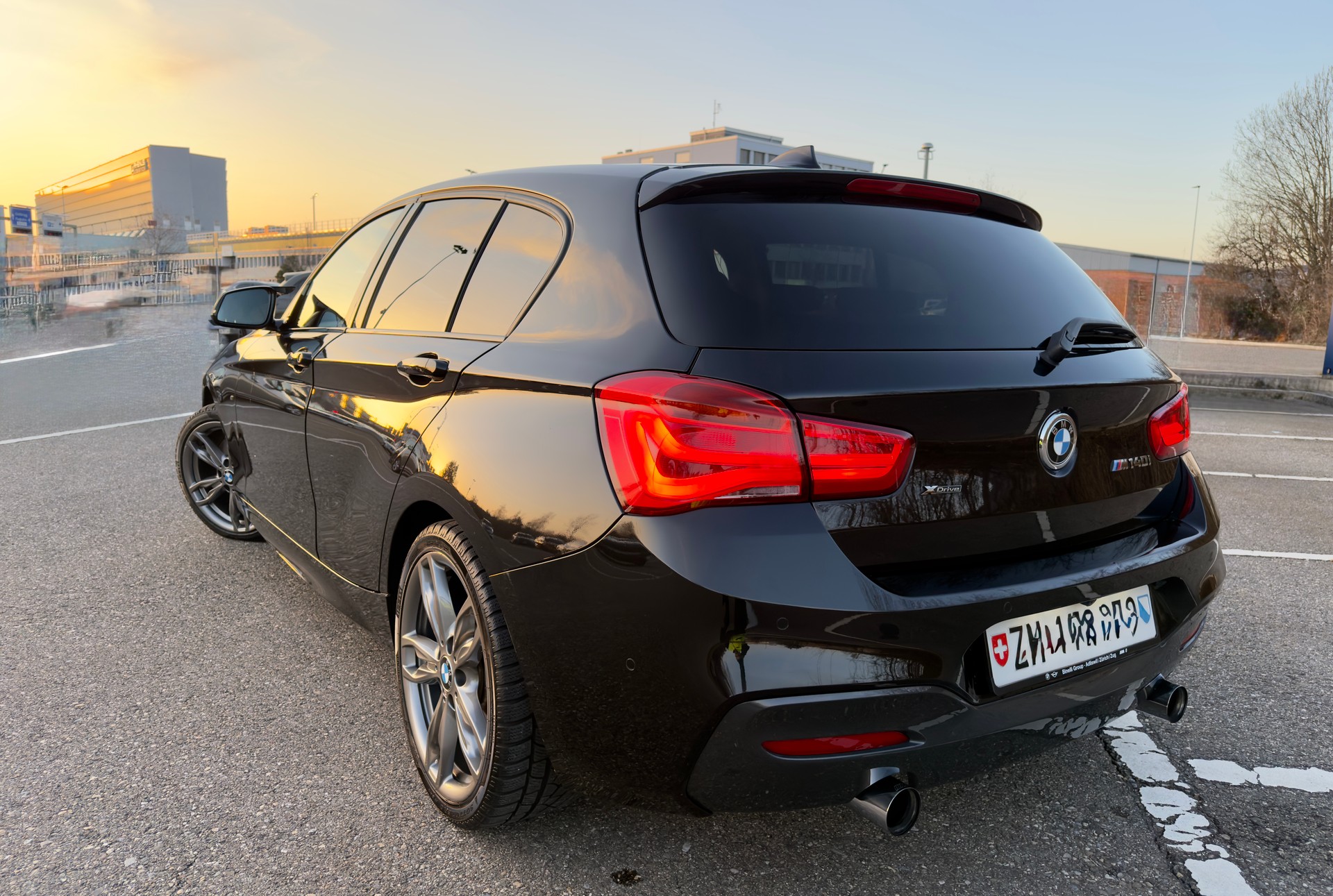 BMW M140i xDrive Steptronic-image-5
