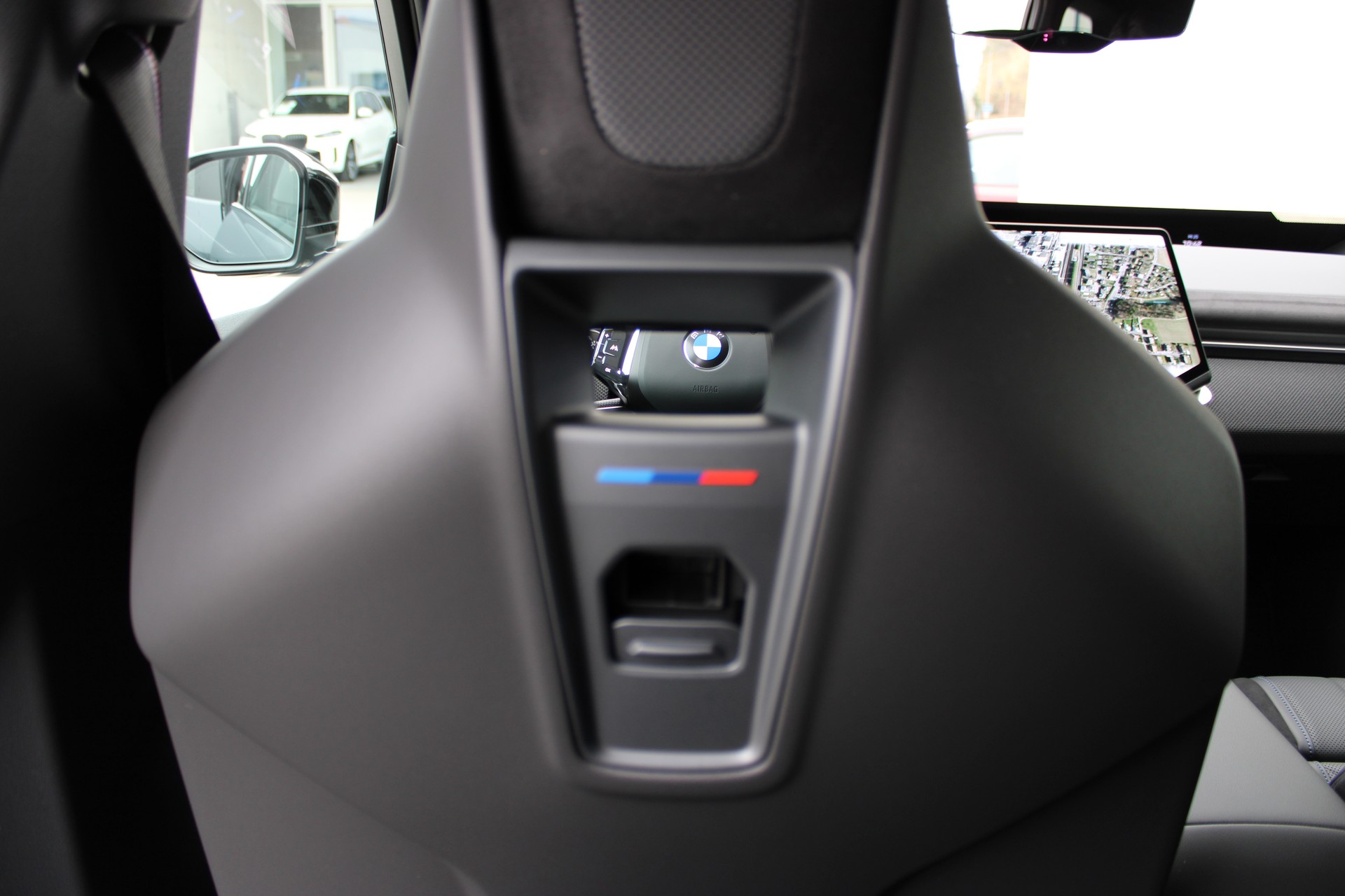 BMW iX3 50 xDrive M Sport Pro-image-14