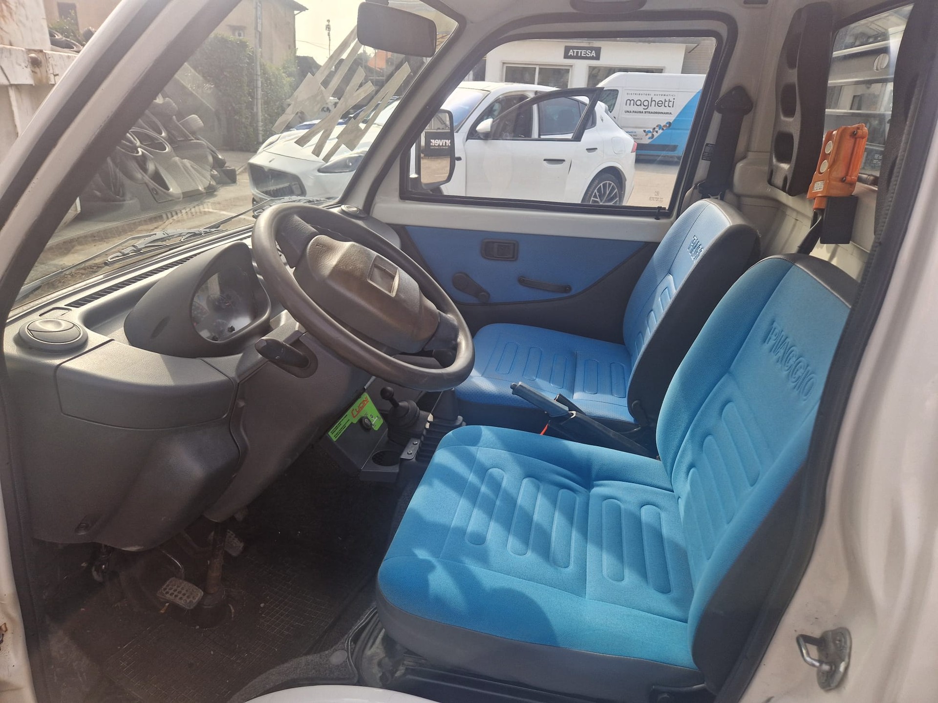 PIAGGIO Porter 1.3 Maxxi 4x4 Cambio con 4 x 4 e Marce Ridotte "Inseribili" - Ponte Ribaltabile modello: CUCINI-image-12
