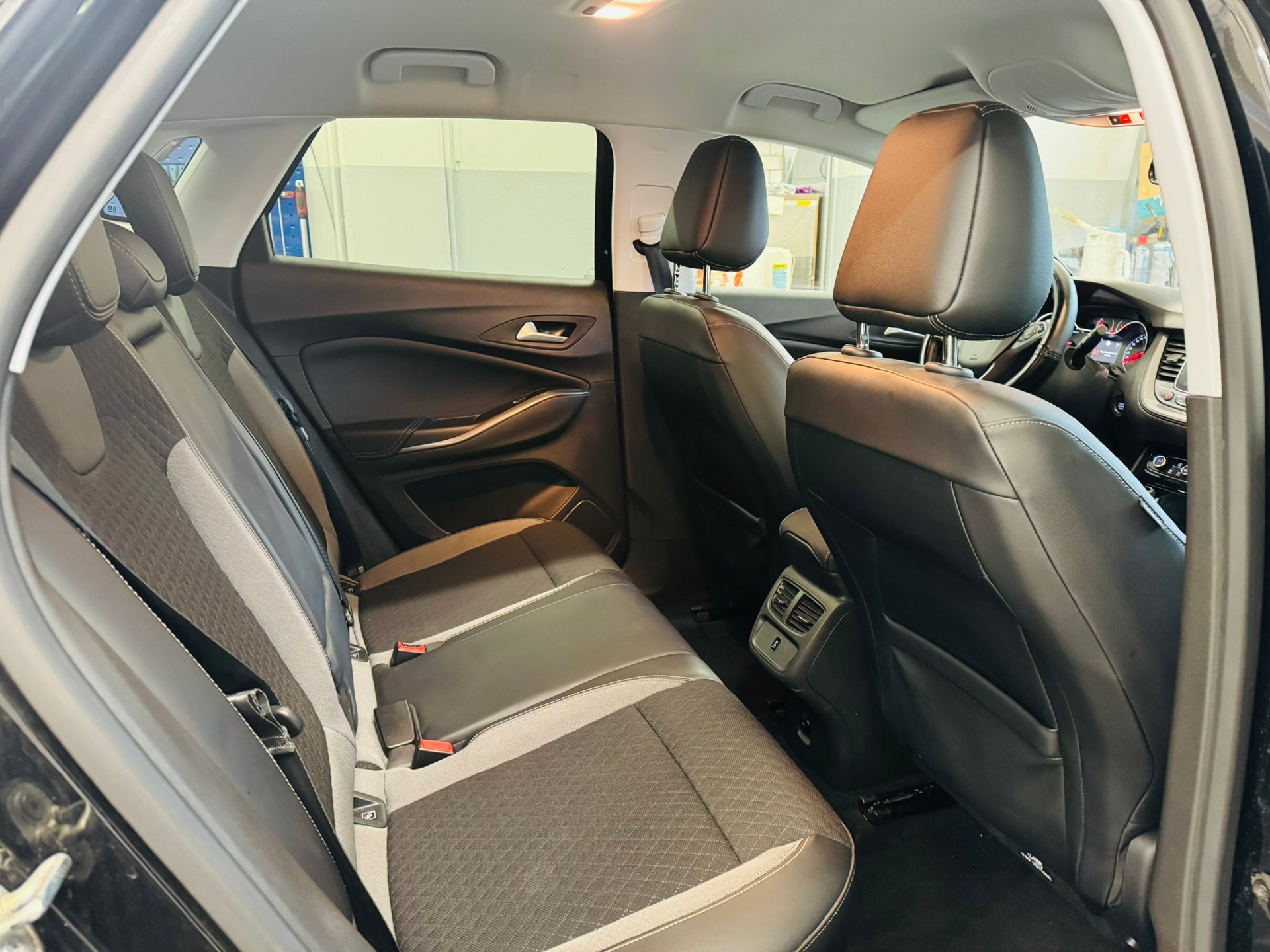 OPEL Grandland X 2.0CDTi Ultimate Automatik-image-10