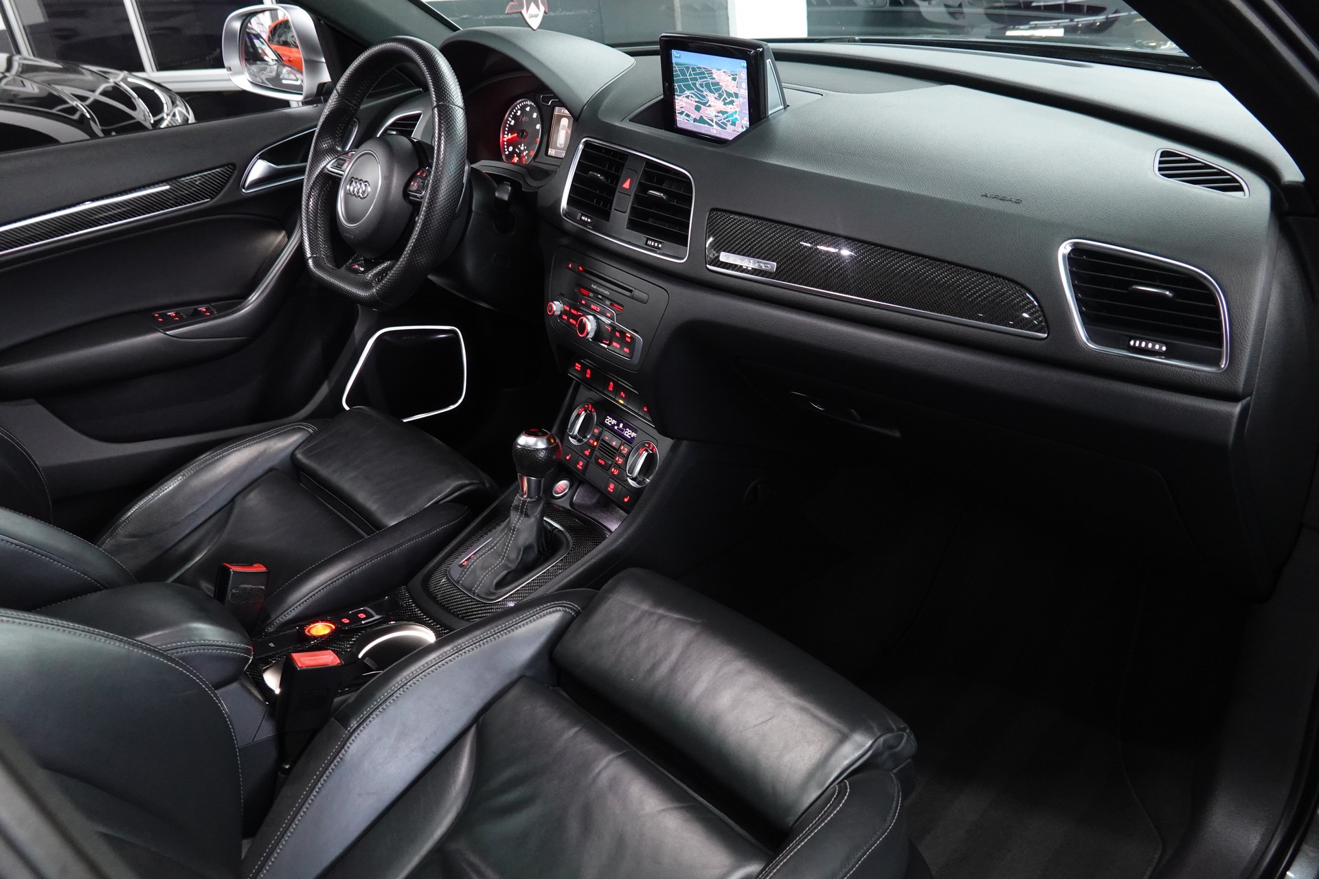 AUDI RS Q3 2.5 TFSI QUATTRO S-TRONIC CH-FZ-image-35
