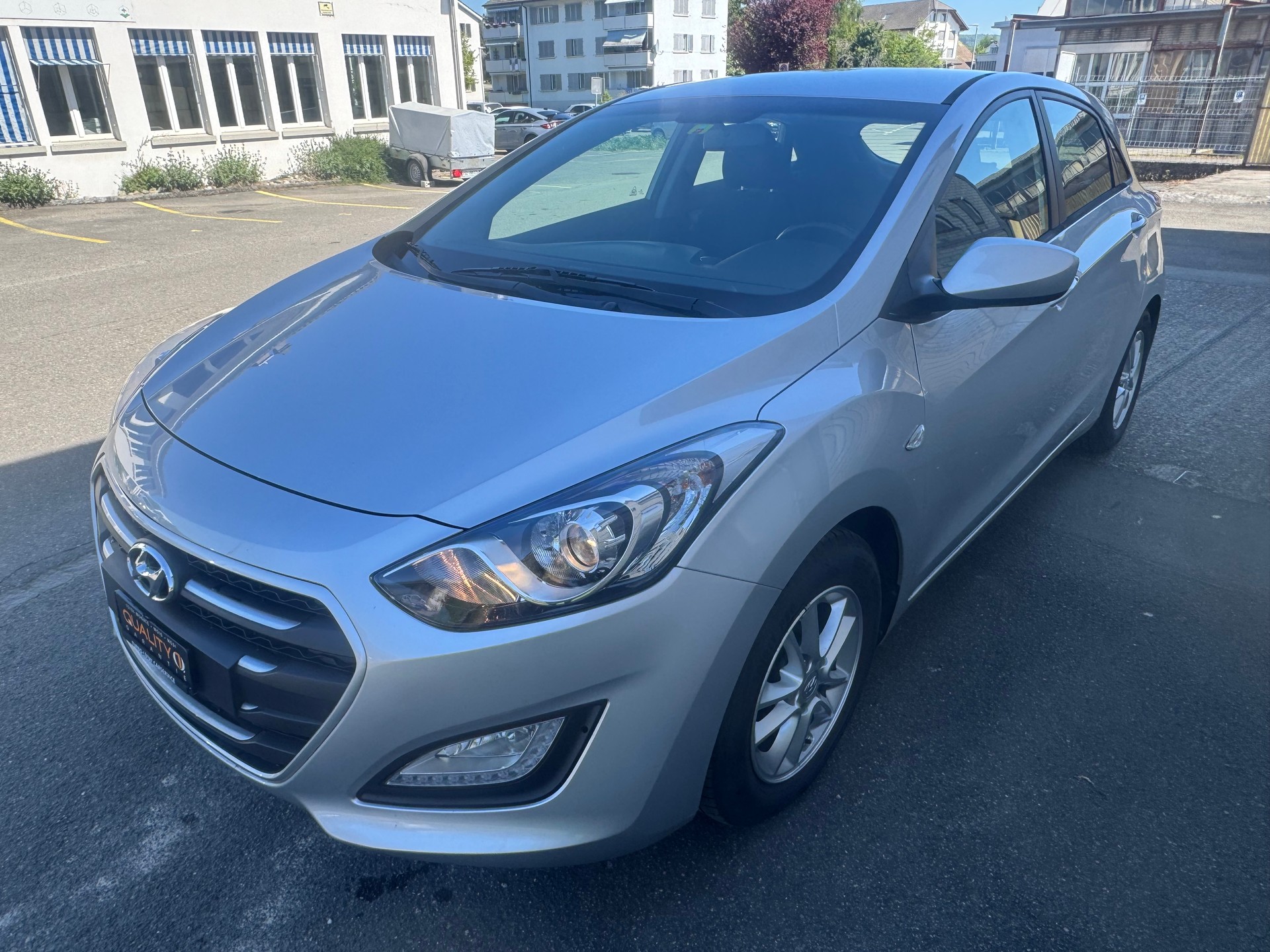 HYUNDAI i30 1.6 CRDi Plena-image-8