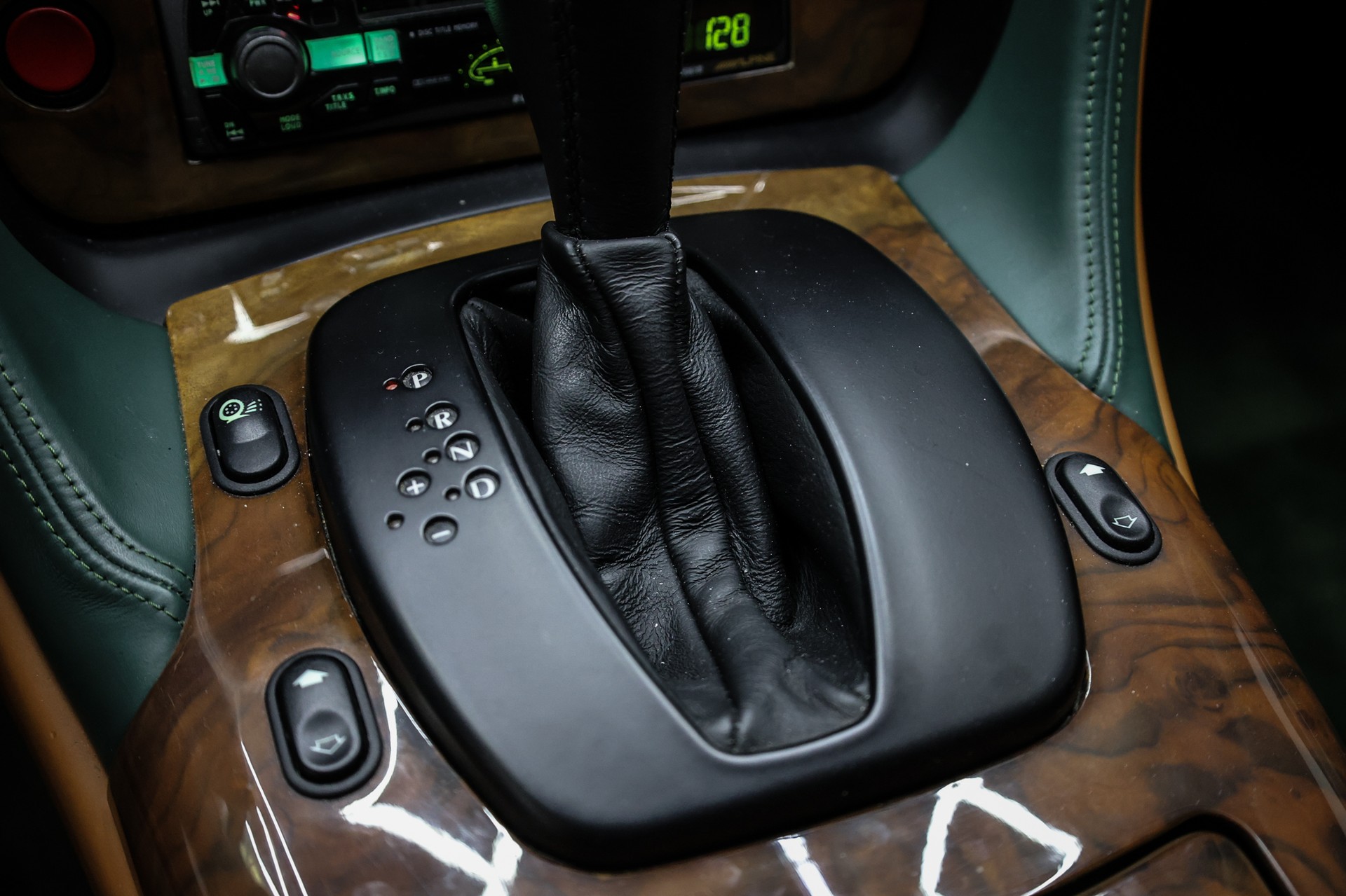 ASTON MARTIN DB7 Vantage 5.9-image-27