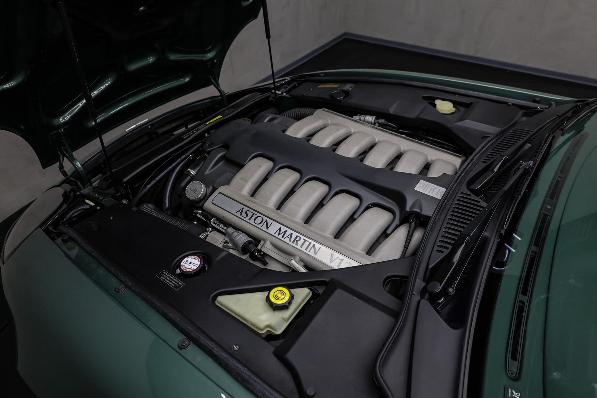 ASTON MARTIN DB7 Vantage 5.9-image-28