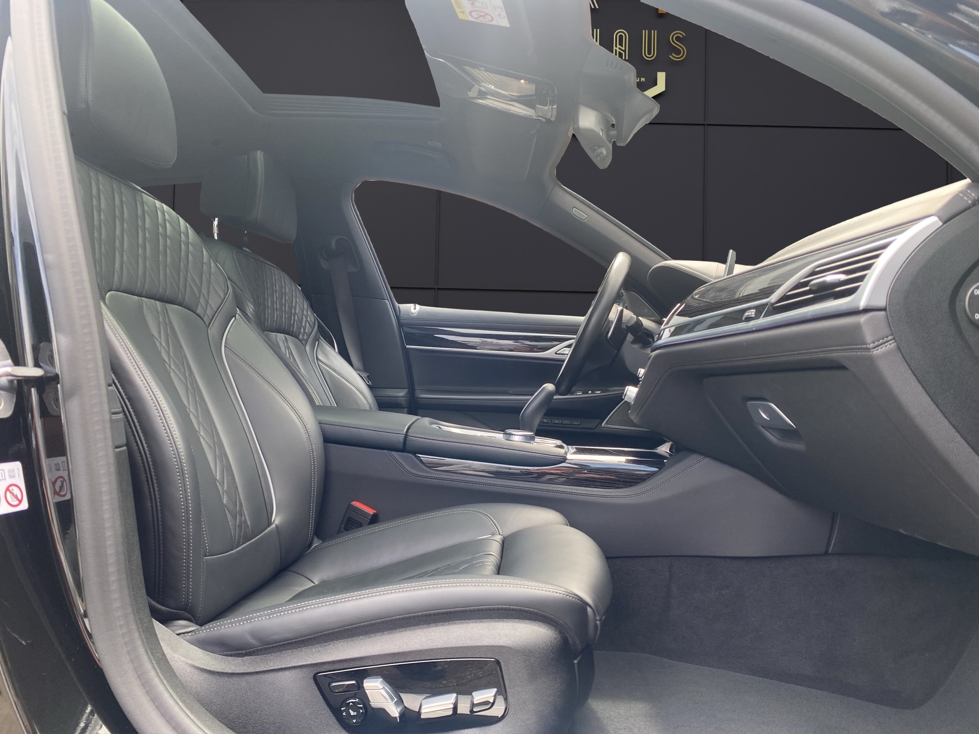 BMW 730d xDrive M Sport Steptronic-image-14
