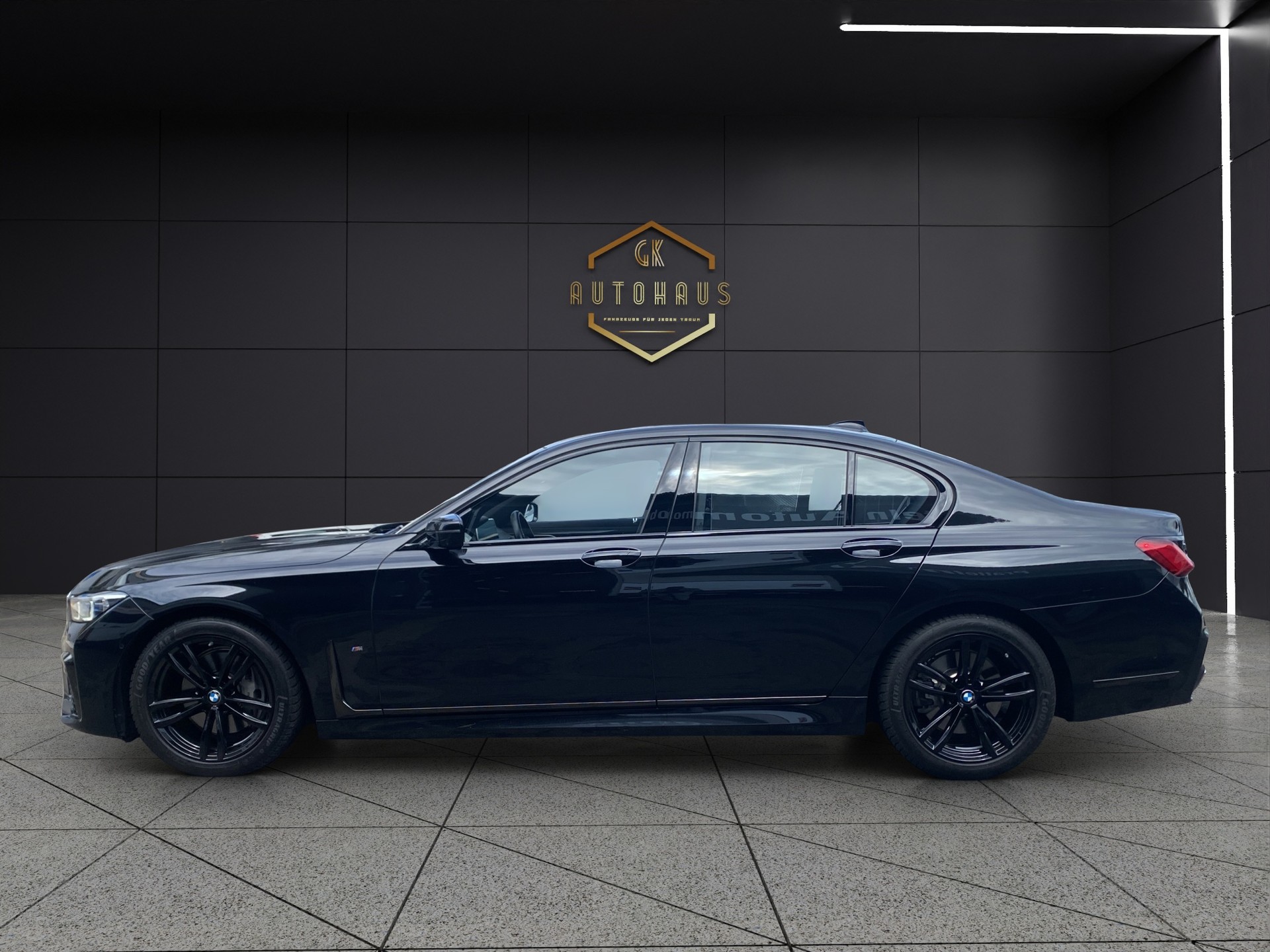 BMW 730d xDrive M Sport Steptronic-image-1
