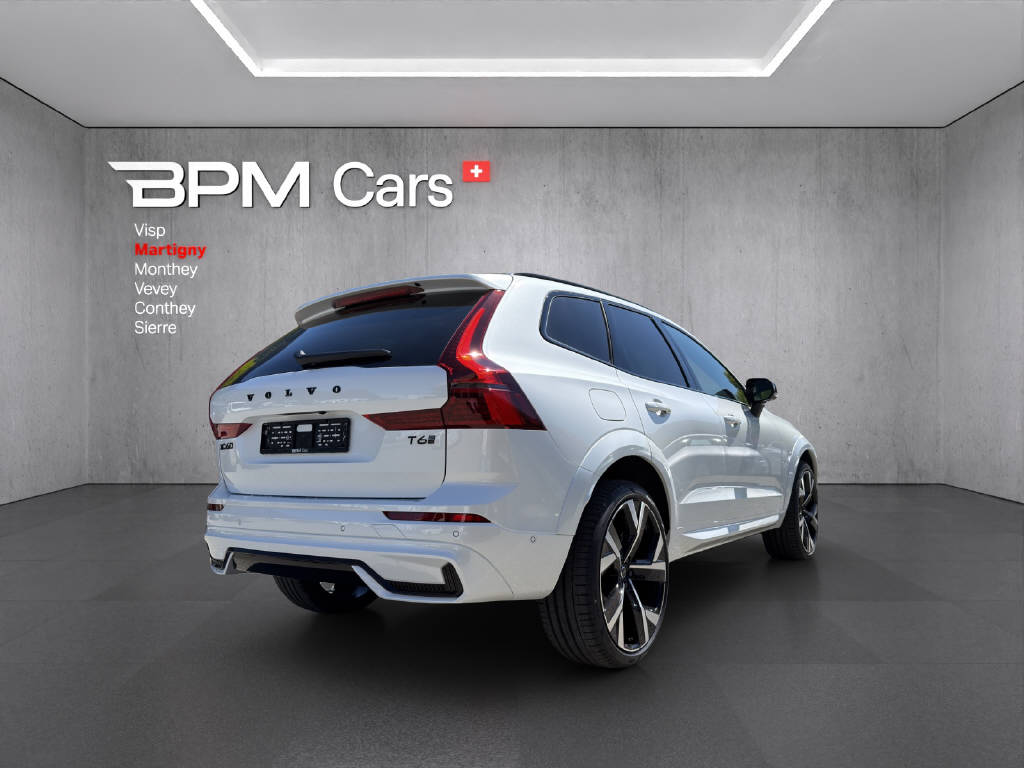 VOLVO XC60 2.0 T6 TE Black Edition eAWD-showroom-element-3