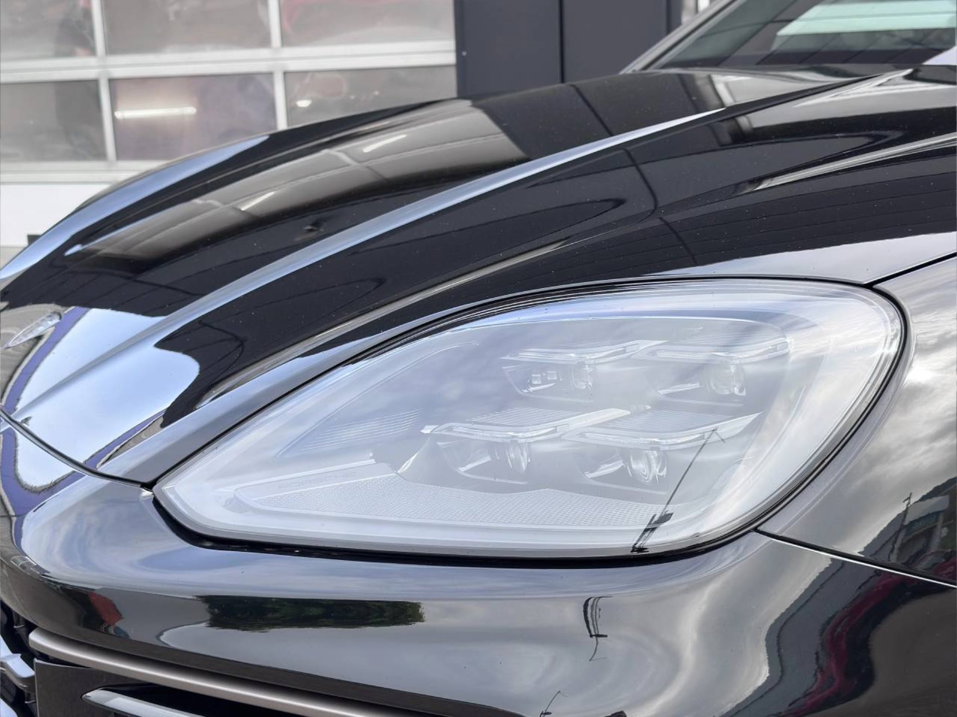 PORSCHE Cayenne Turbo E-Hybrid Coupé-image-12