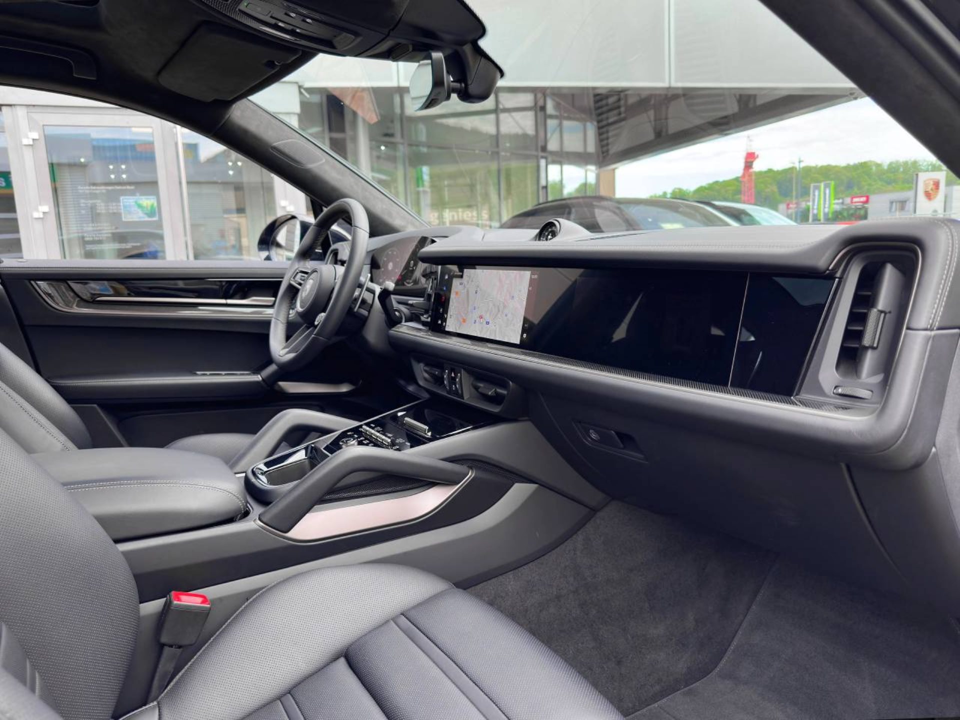 PORSCHE Cayenne Turbo E-Hybrid Coupé-image-18
