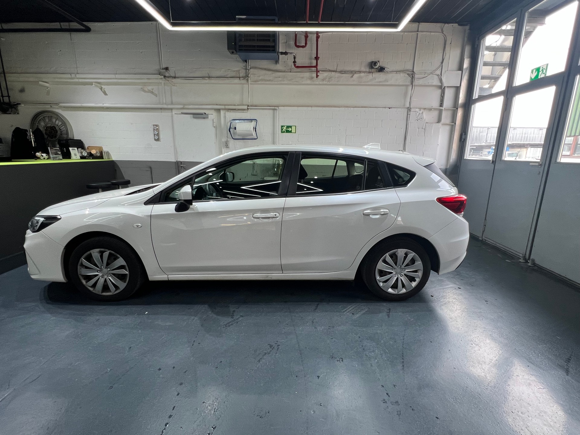 SUBARU 1.6i Advantage-image-1