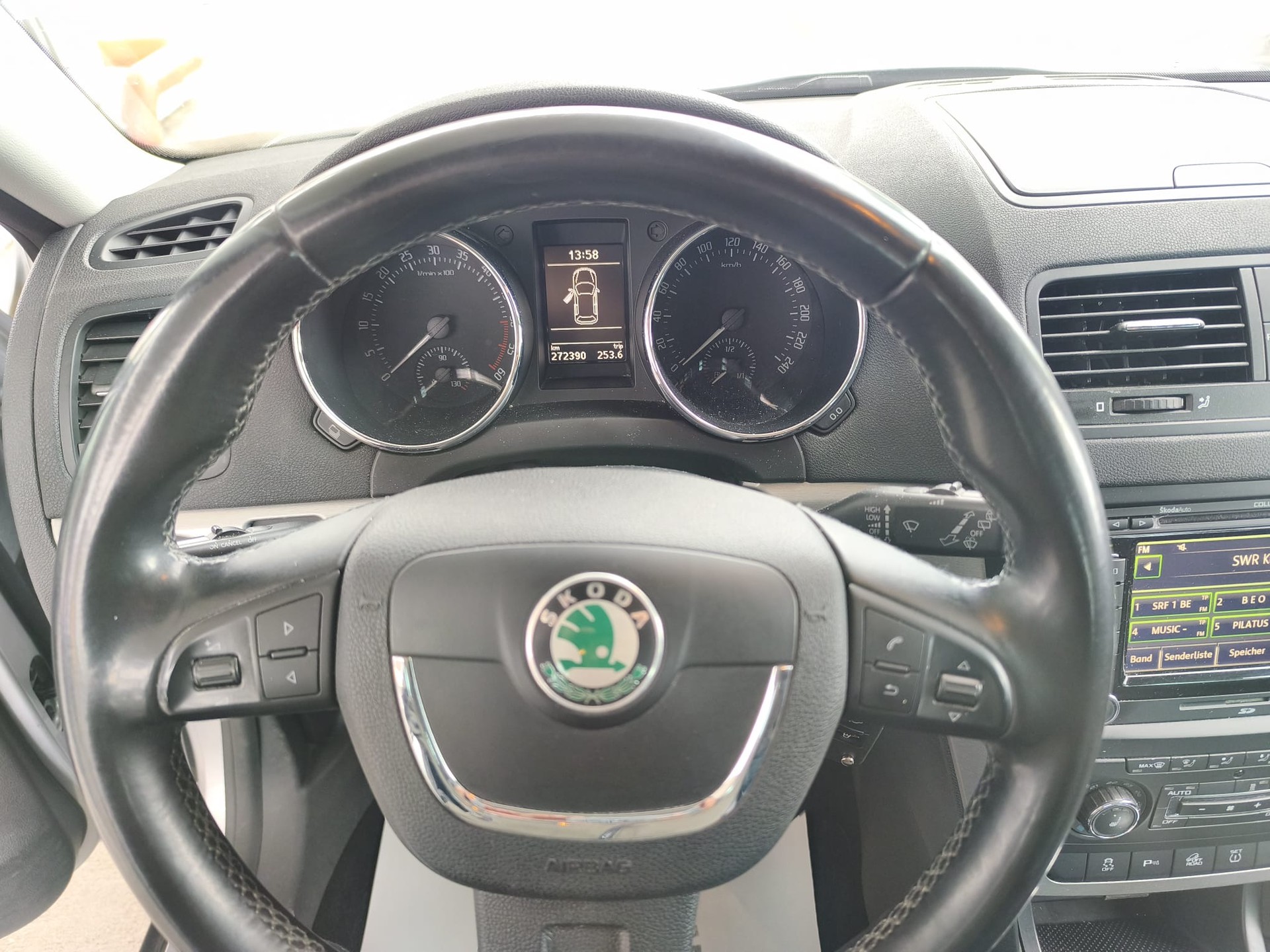 SKODA Yeti 2.0 TDI Experience 4x4 DSG-image-6