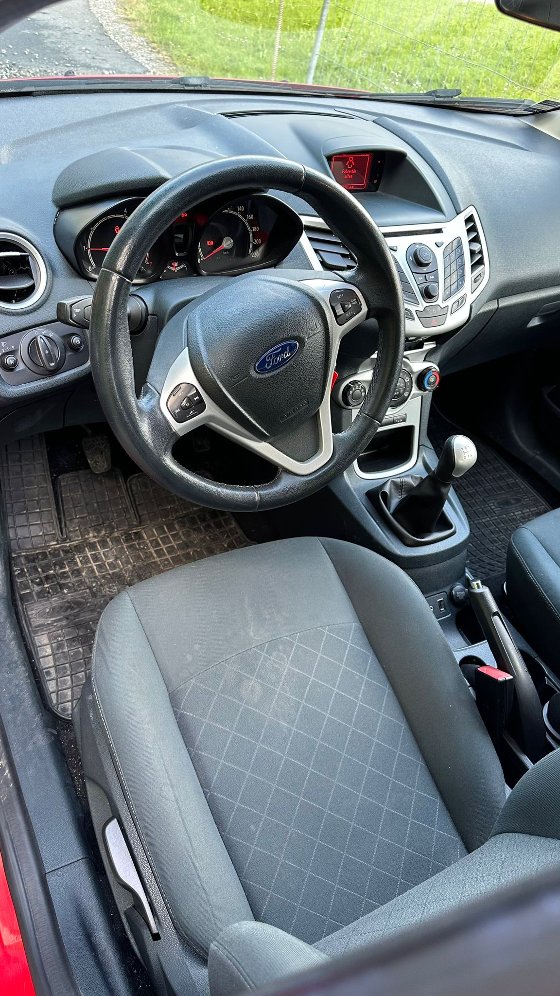 FORD Fiesta 1.25 16V Ambiente-image-9
