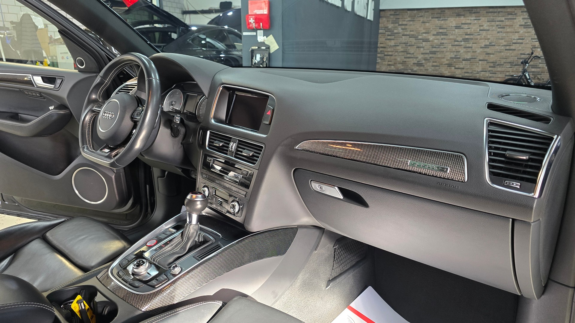 AUDI SQ5 3.0 TDI quattro tiptronic-image-21