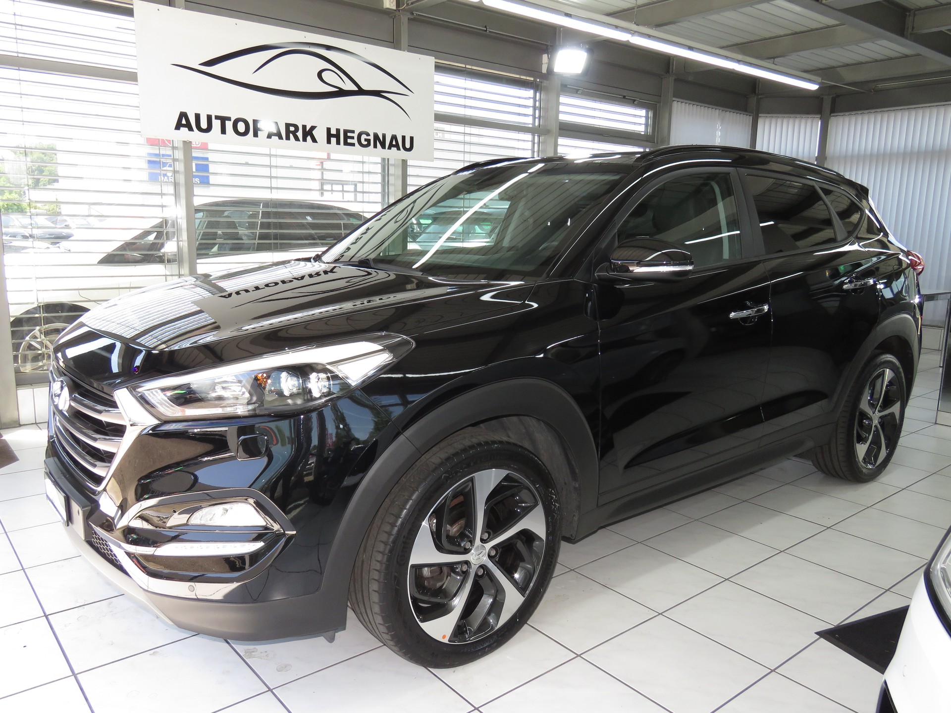 HYUNDAI Tucson 1.6 TGDI Vertex 4WD Automatic-image-0