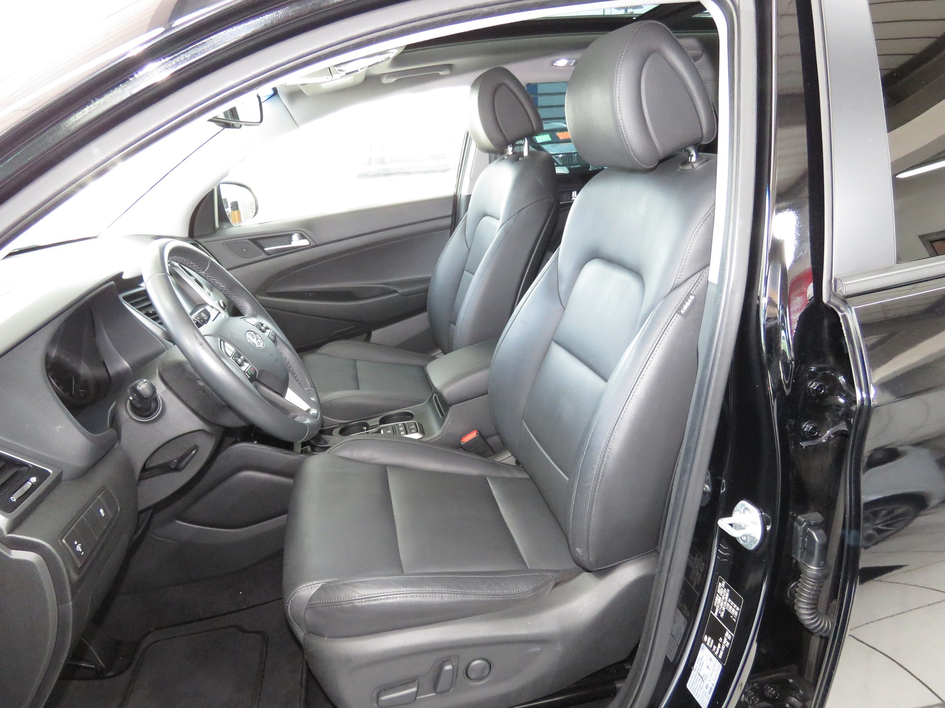 HYUNDAI Tucson 1.6 TGDI Vertex 4WD Automatic-image-7