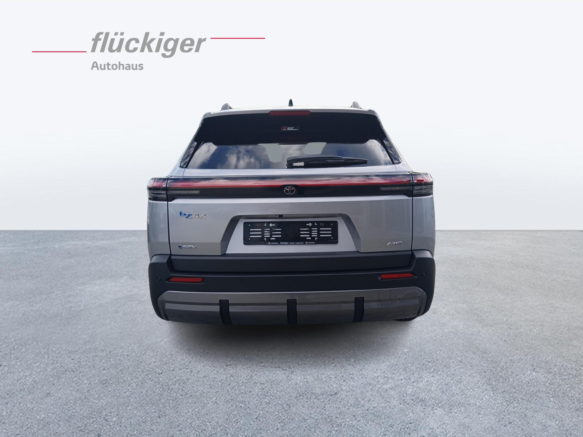 TOYOTA bZ4X Touring Premium AWD-showroom-element-3