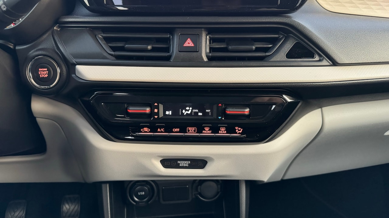 SUZUKI NEW SWIFT 1.2 COMPACT HYBRID 4X4-image-25