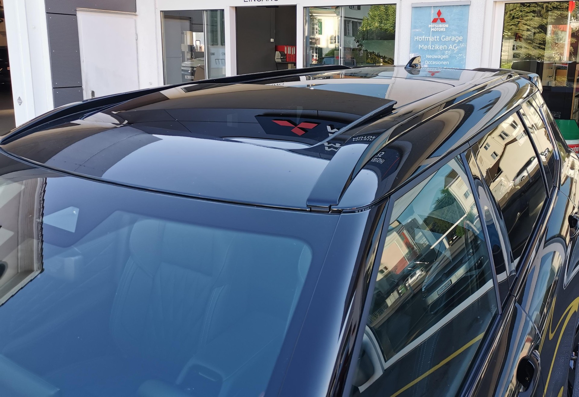 MITSUBISHI Outlander 2.4 PHEV Sport 4x4-image-6