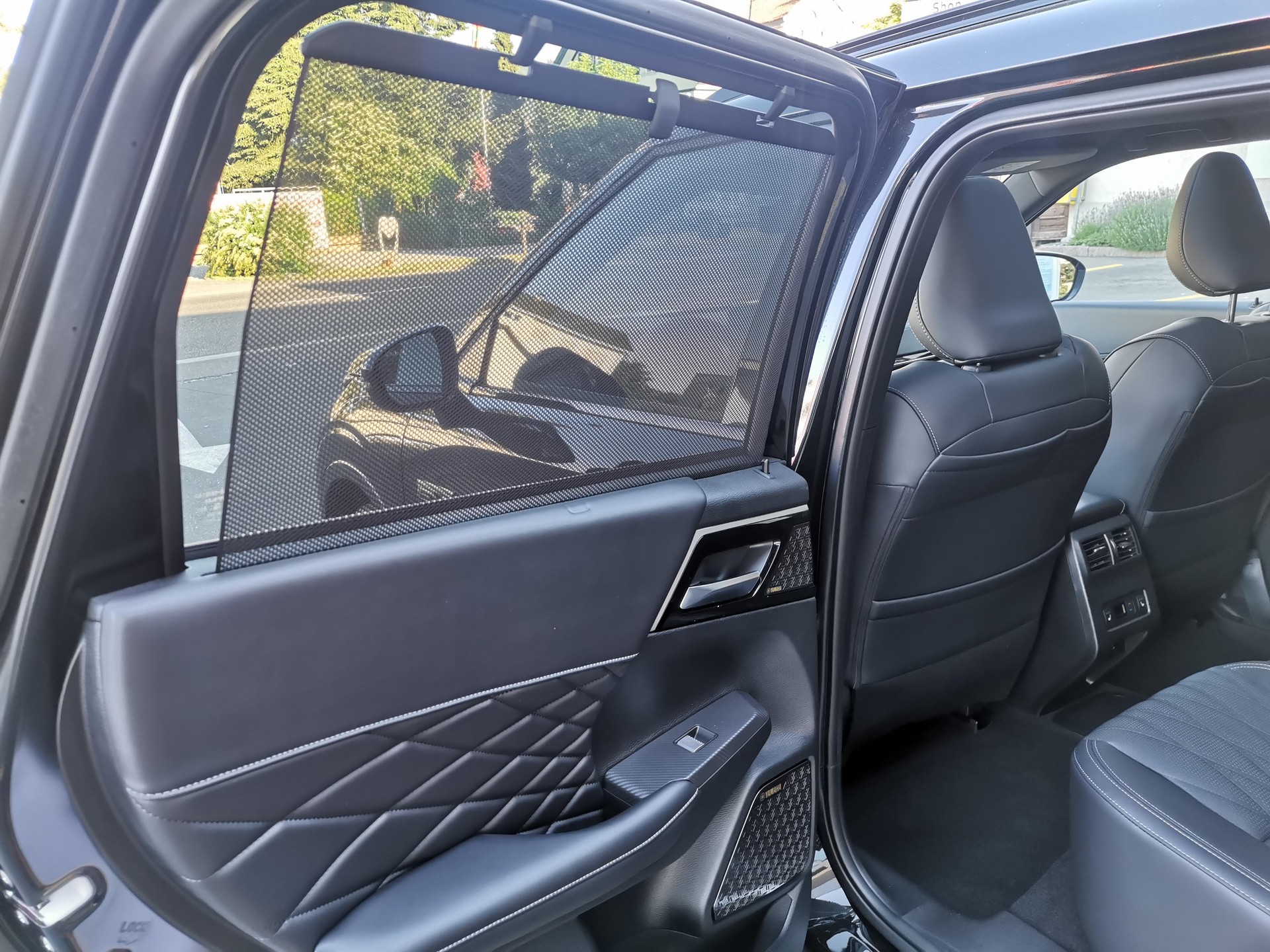 MITSUBISHI Outlander 2.4 PHEV Sport 4x4-image-11