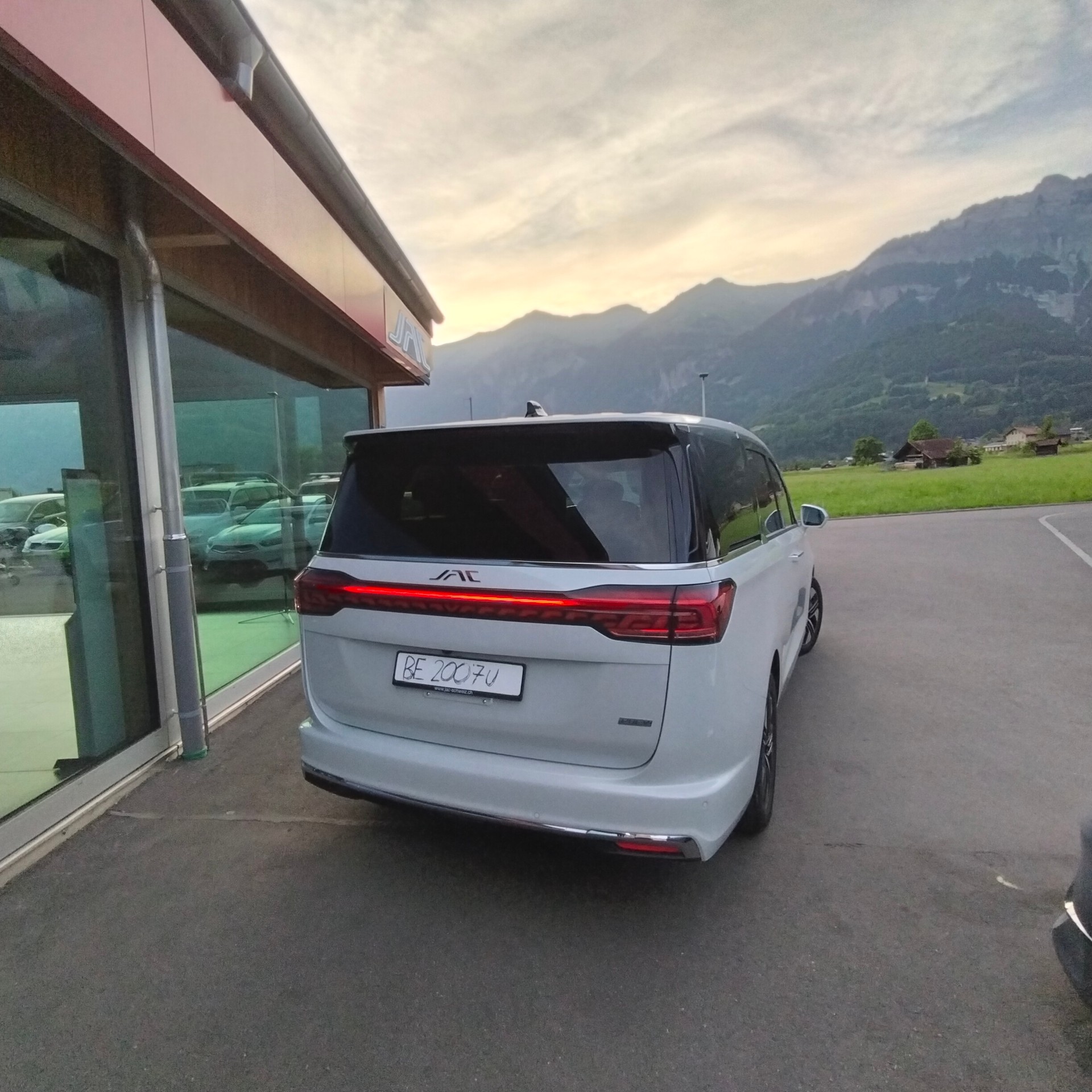 JAC RF8 1.5 TGDI PHEV-image-4