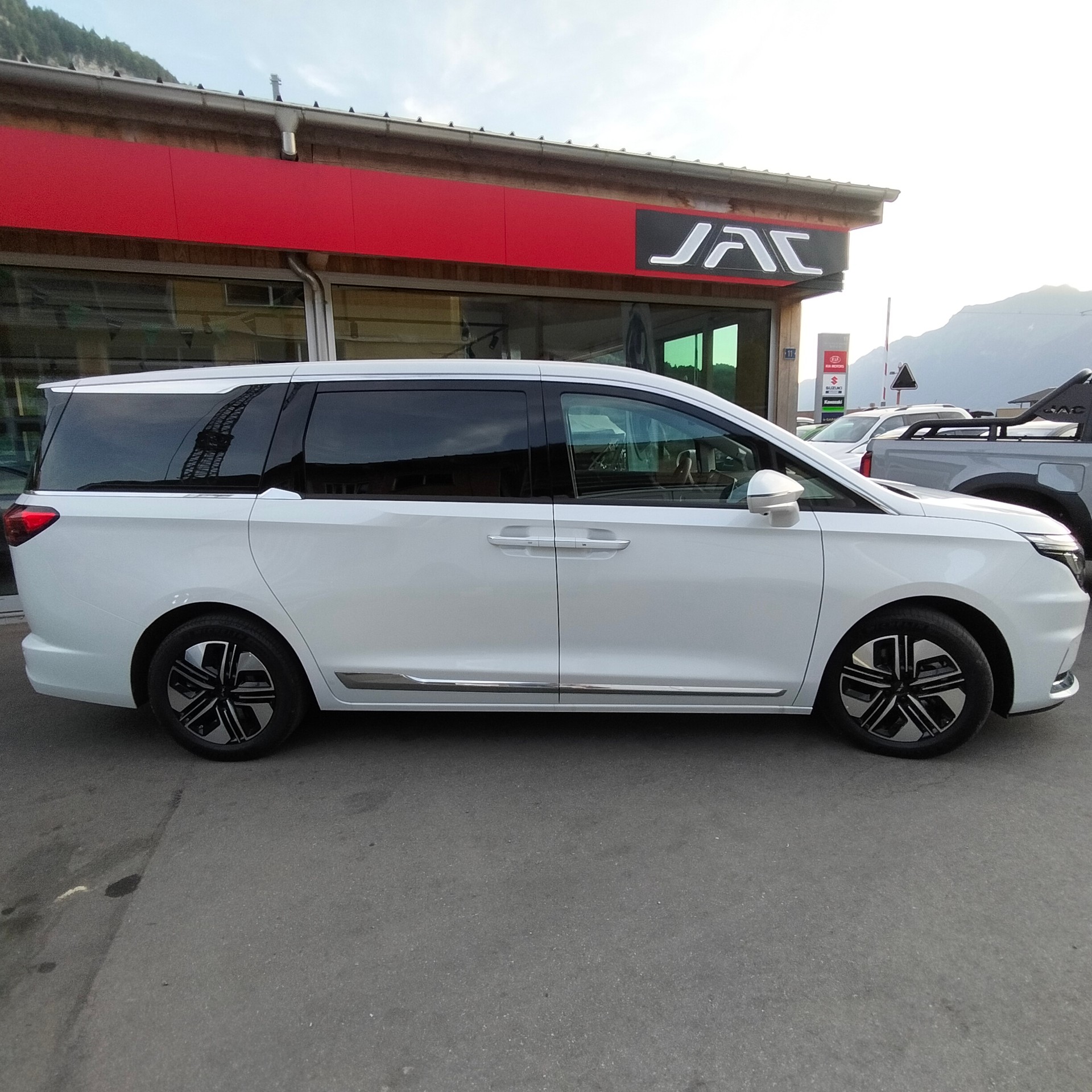JAC RF8 1.5 TGDI PHEV-image-1