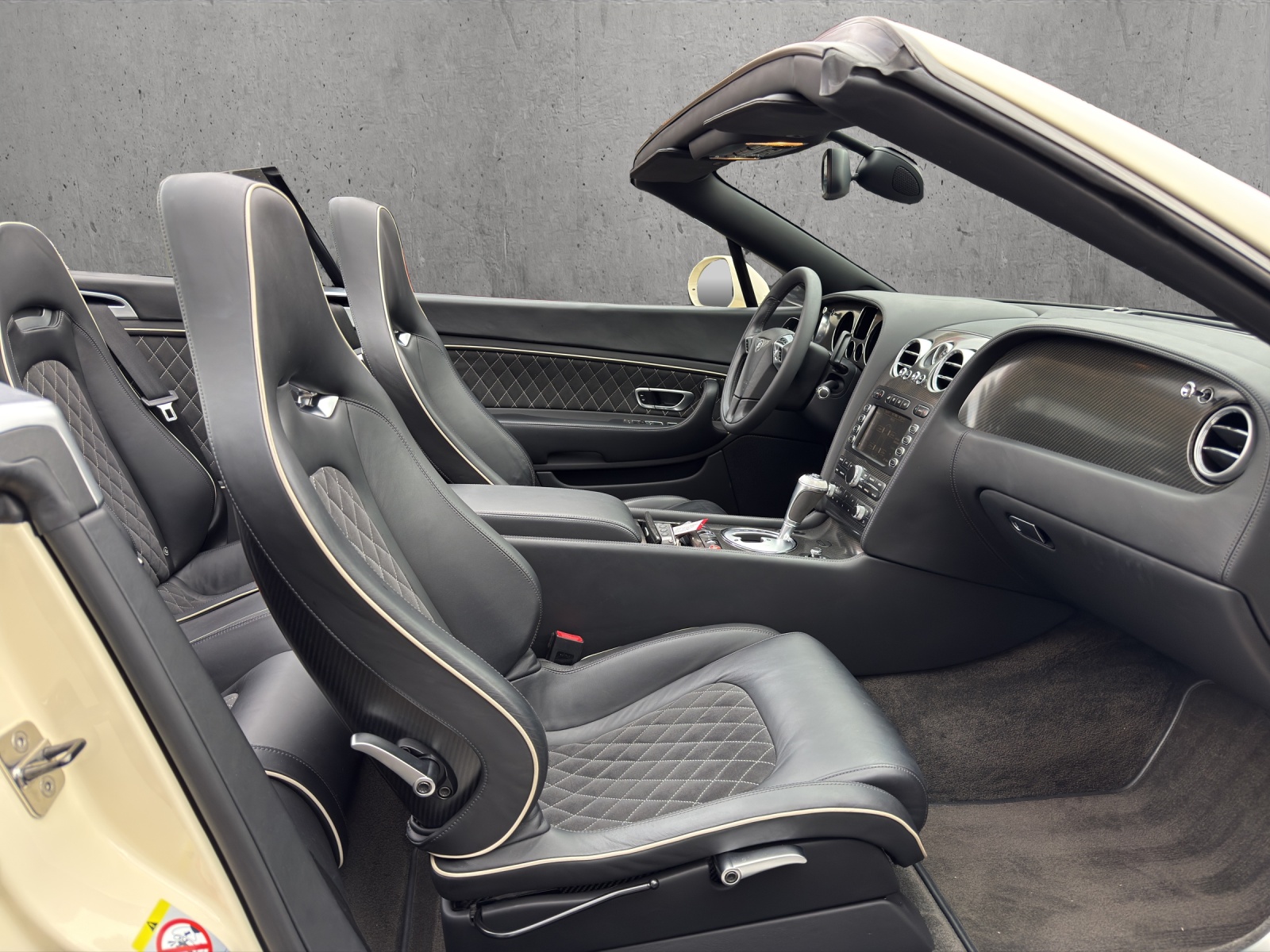 BENTLEY Continental Supersports Convertible 6.0-image-12