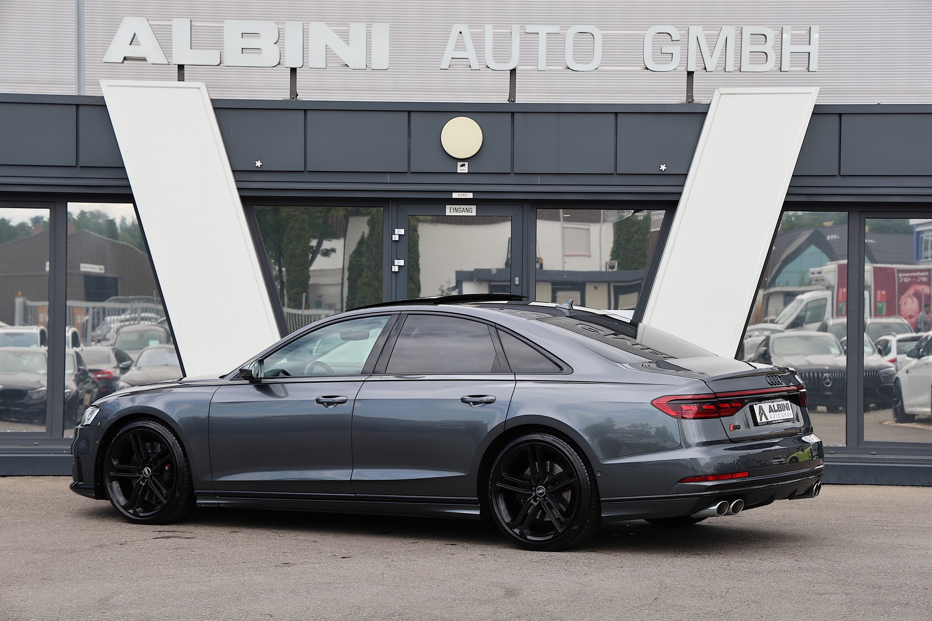 AUDI S8 4.0 V8 TFSI quattro tiptronic-image-4