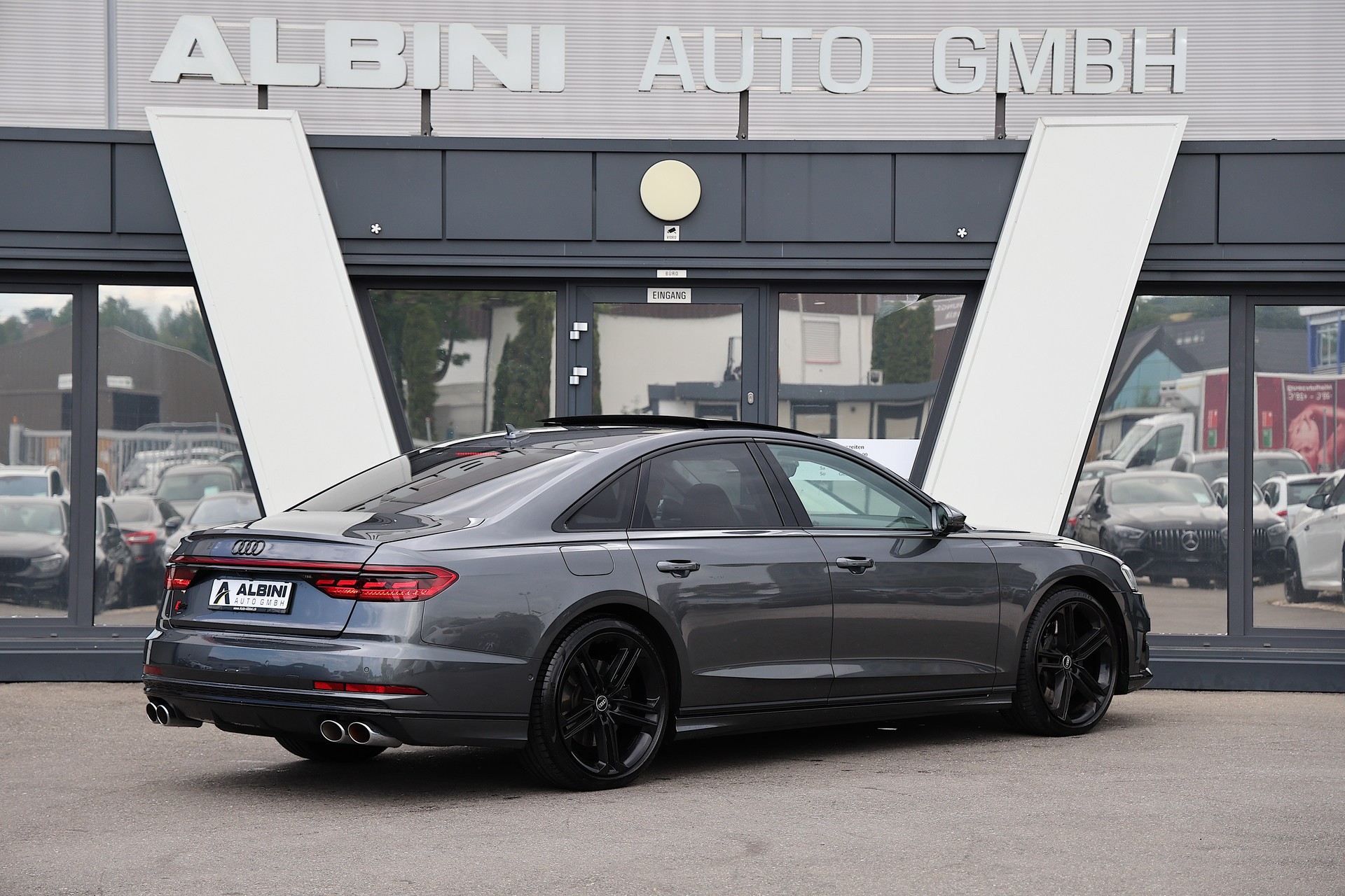 AUDI S8 4.0 V8 TFSI quattro tiptronic-showroom-element-3