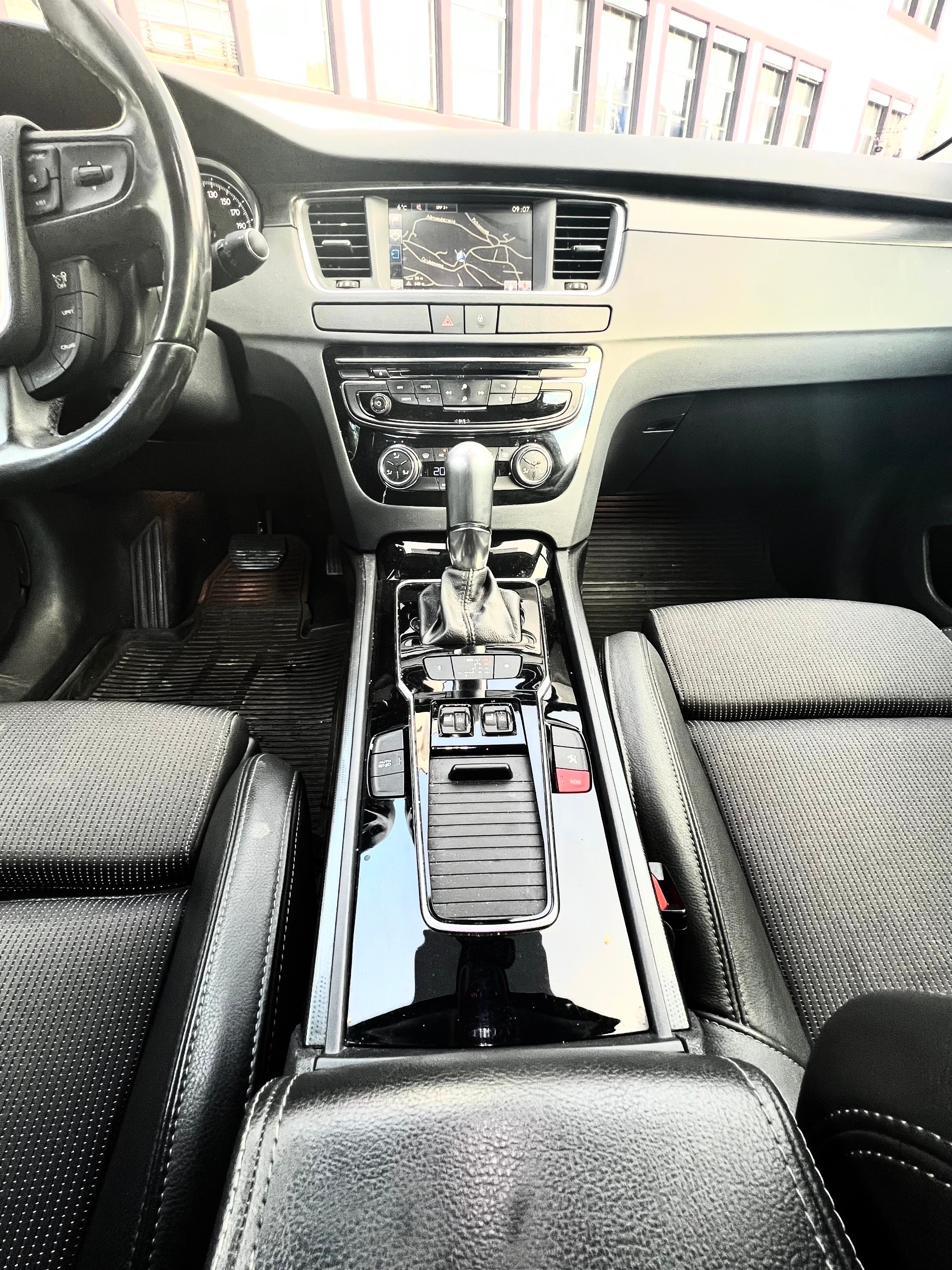 PEUGEOT 508 SW 2.0 BlueHDi Allure Automatic-image-7