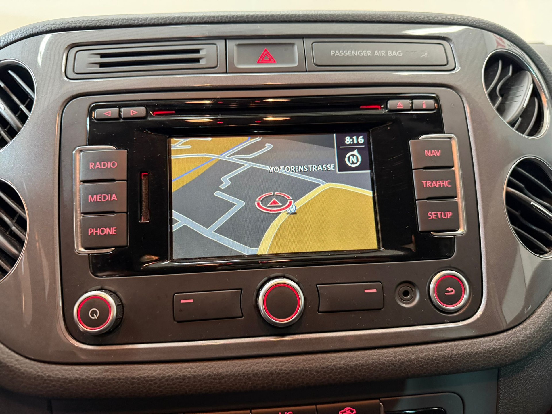 VW Tiguan 1.4 TSI BlueMotion Trend&Fun 4x2-image-11