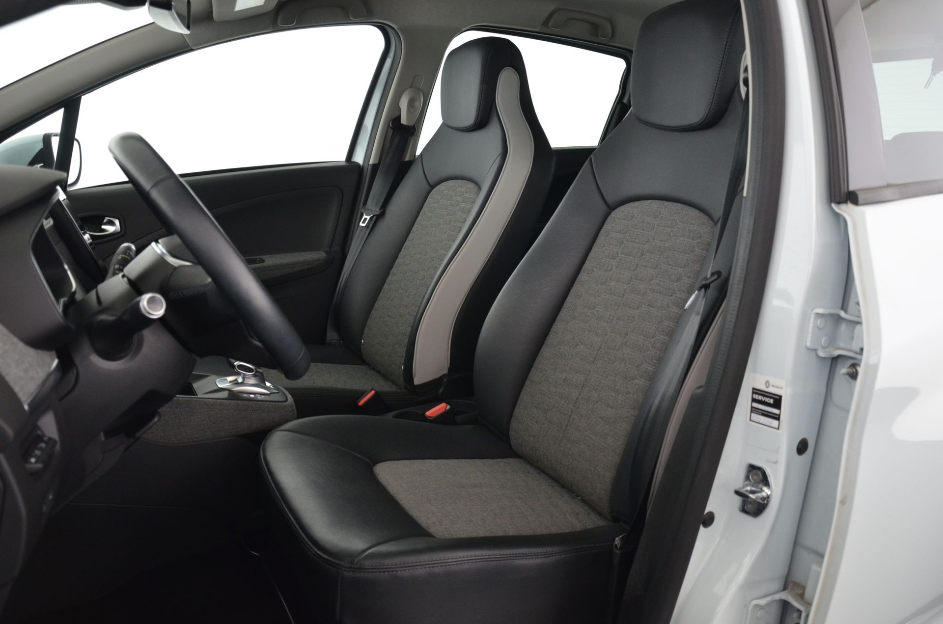 RENAULT Zoe Intens R135 (incl. Batterie)-image-12