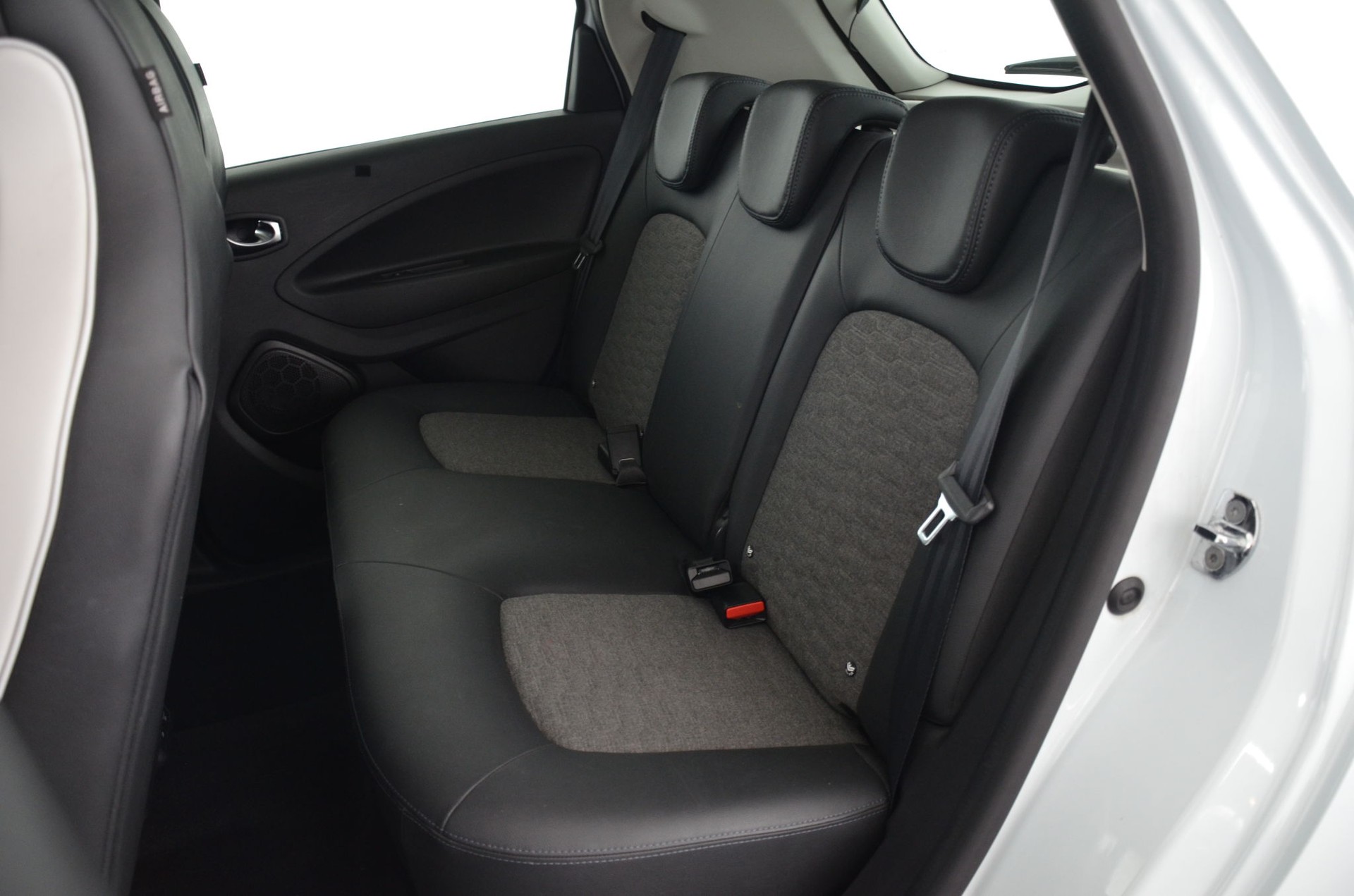 RENAULT Zoe Intens R135 (incl. Batterie)-image-13