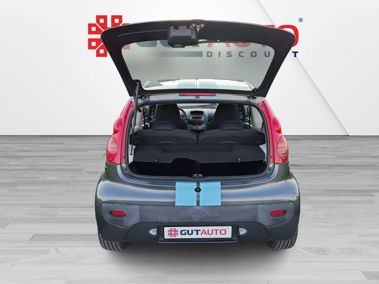 PEUGEOT 107 1.0 Swiss Edition-image-8