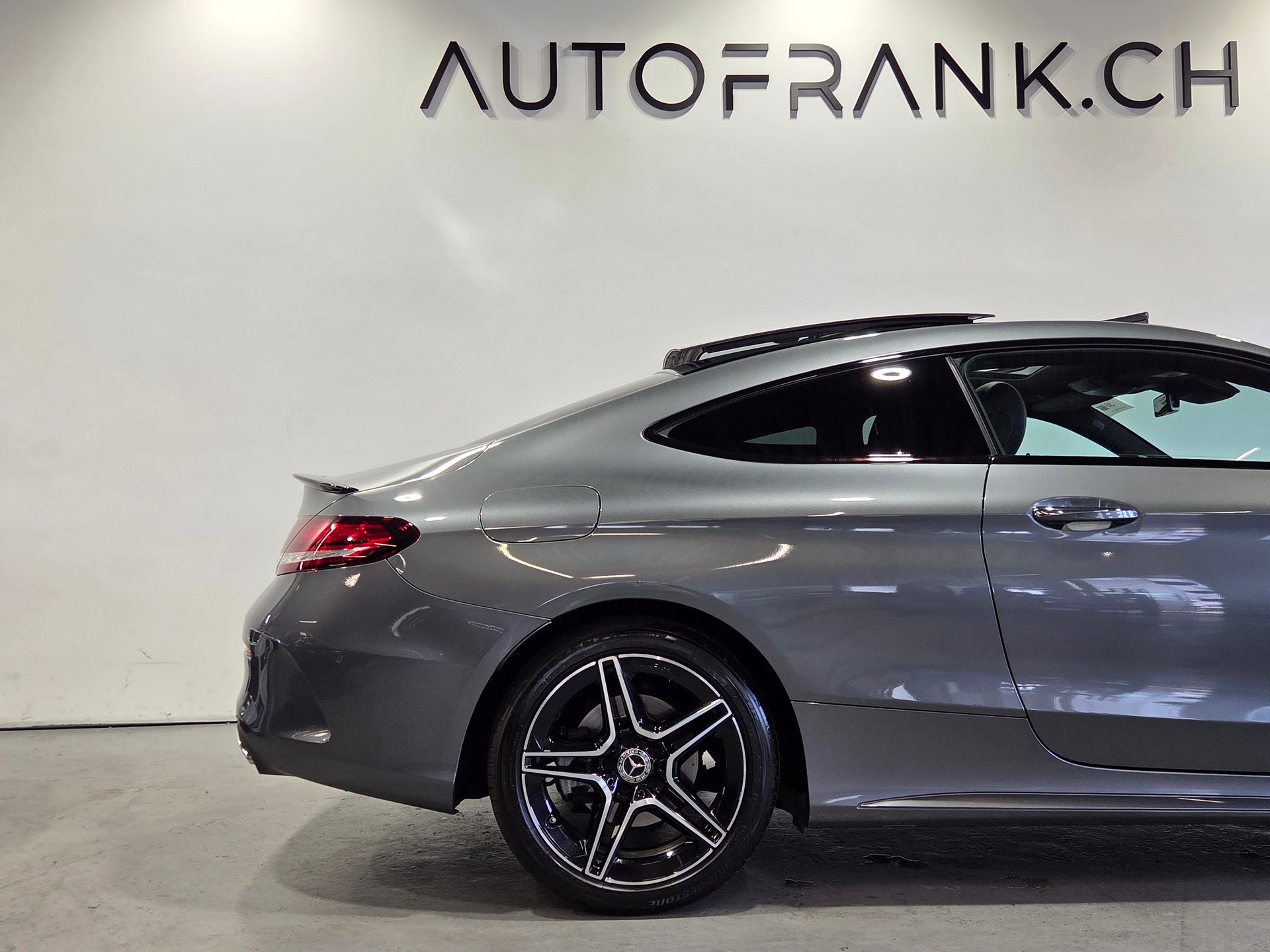 MERCEDES-BENZ C 200 AMG Line 4matic Coupé-image-11