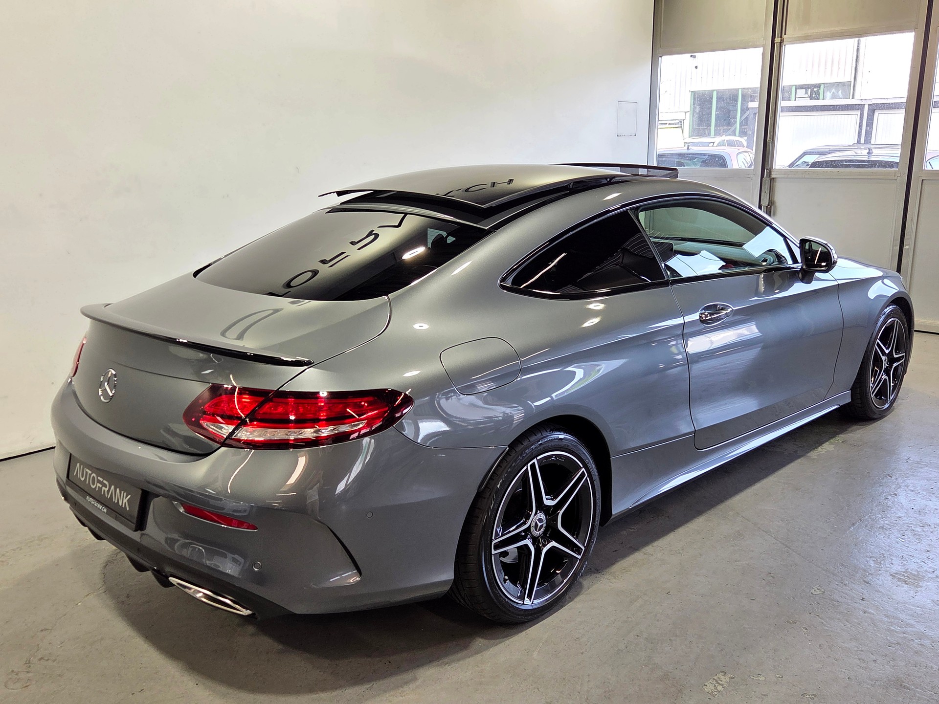 MERCEDES-BENZ C 200 AMG Line 4matic Coupé-image-17