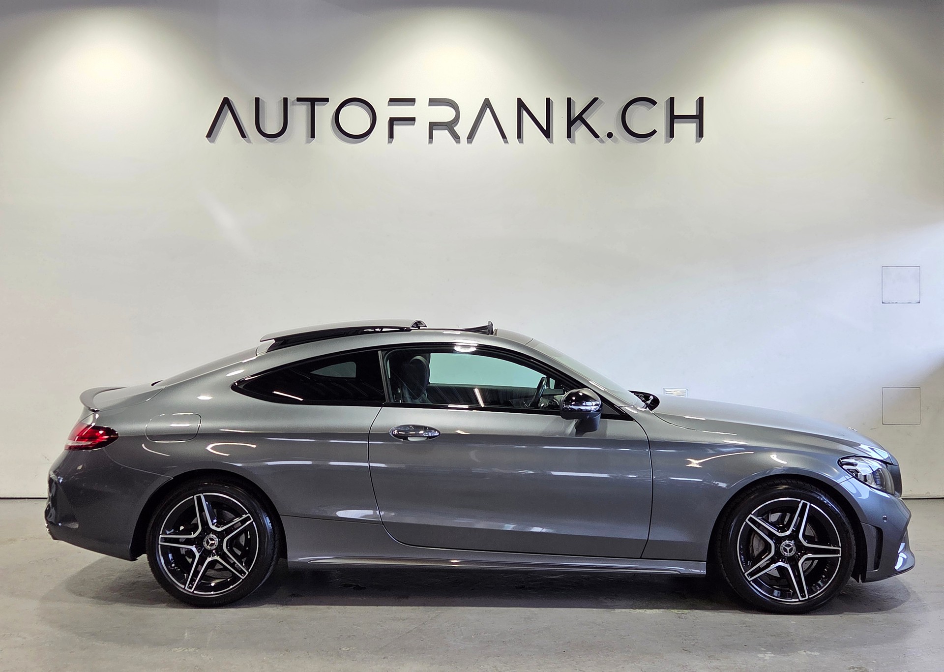 MERCEDES-BENZ C 200 AMG Line 4matic Coupé-showroom-element-1