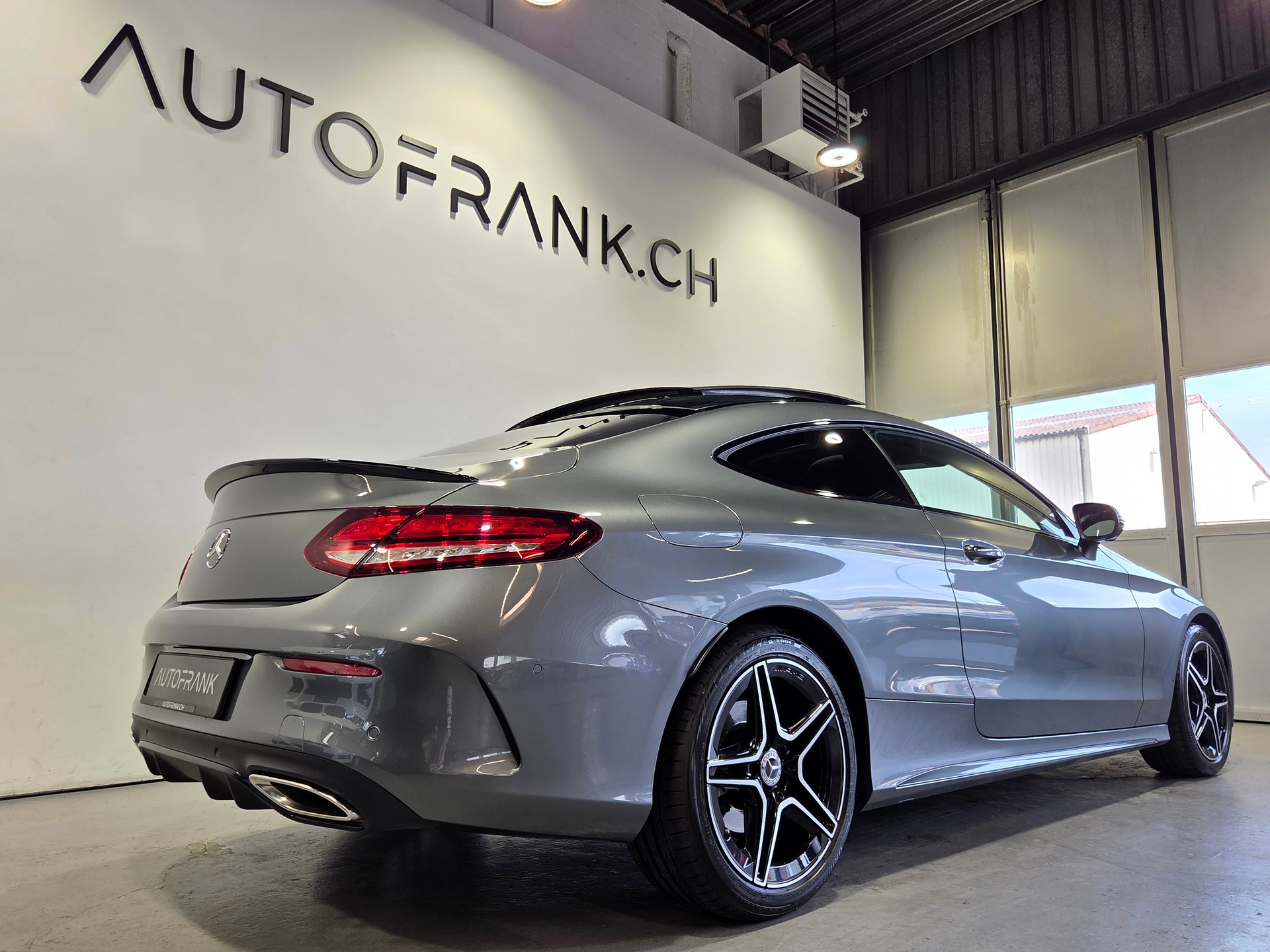 MERCEDES-BENZ C 200 AMG Line 4matic Coupé-showroom-element-2