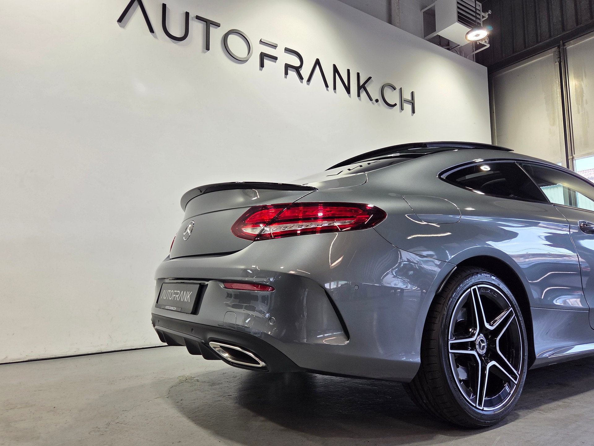 MERCEDES-BENZ C 200 AMG Line 4matic Coupé-image-10