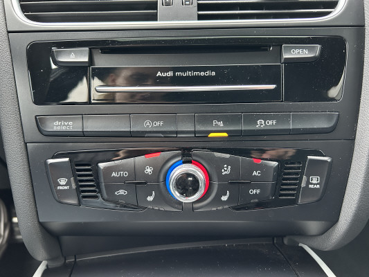 AUDI S4 Avant 3.0 TFSI quatt-image-9