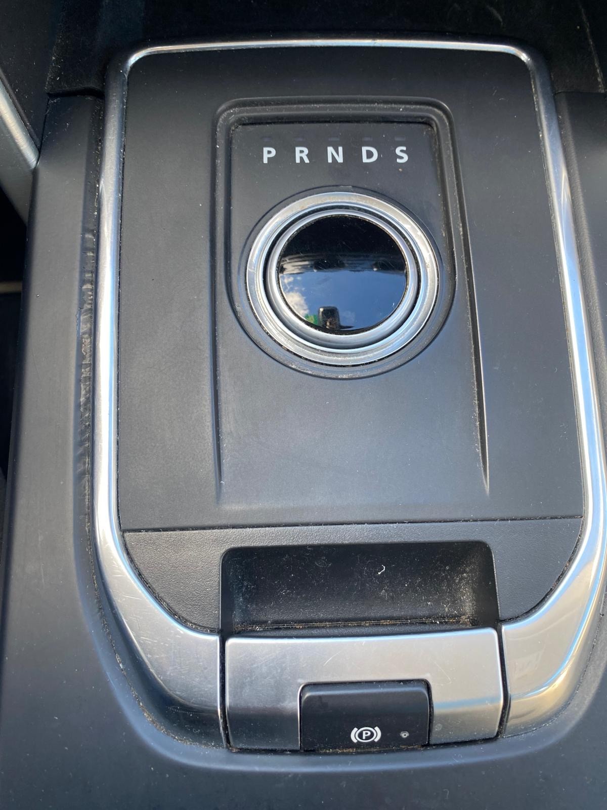LAND ROVER Discovery Sport 2.0 TD4 HSE Luxury-image-11